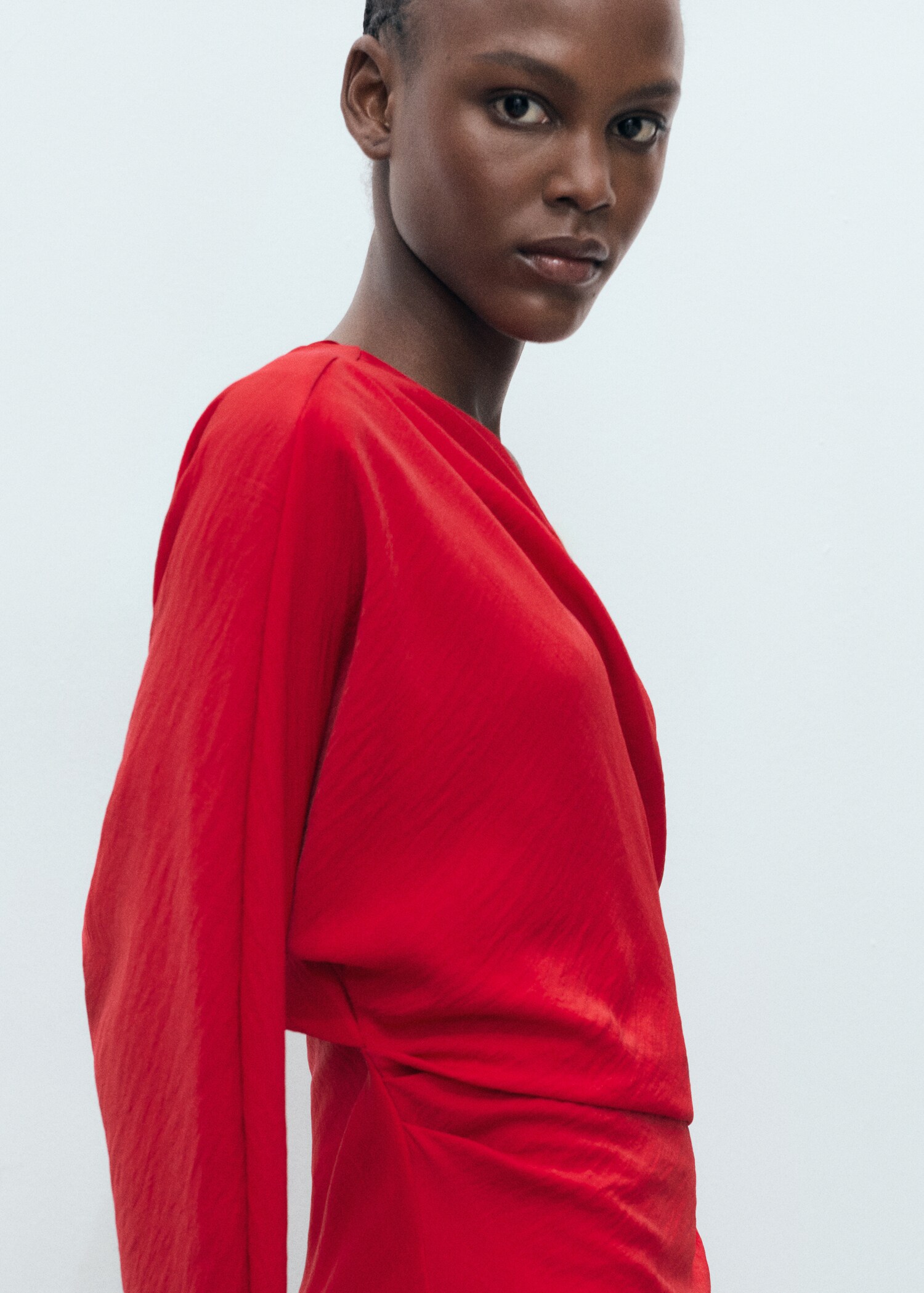 Vestit asimètric drapejat - Detall de l'article 1