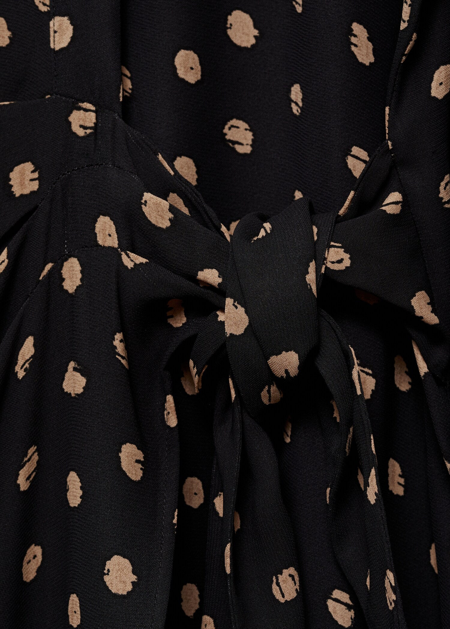 Polka-Dots-Hemdblusenkleid mit Knotendetail - Detail des Artikels 0