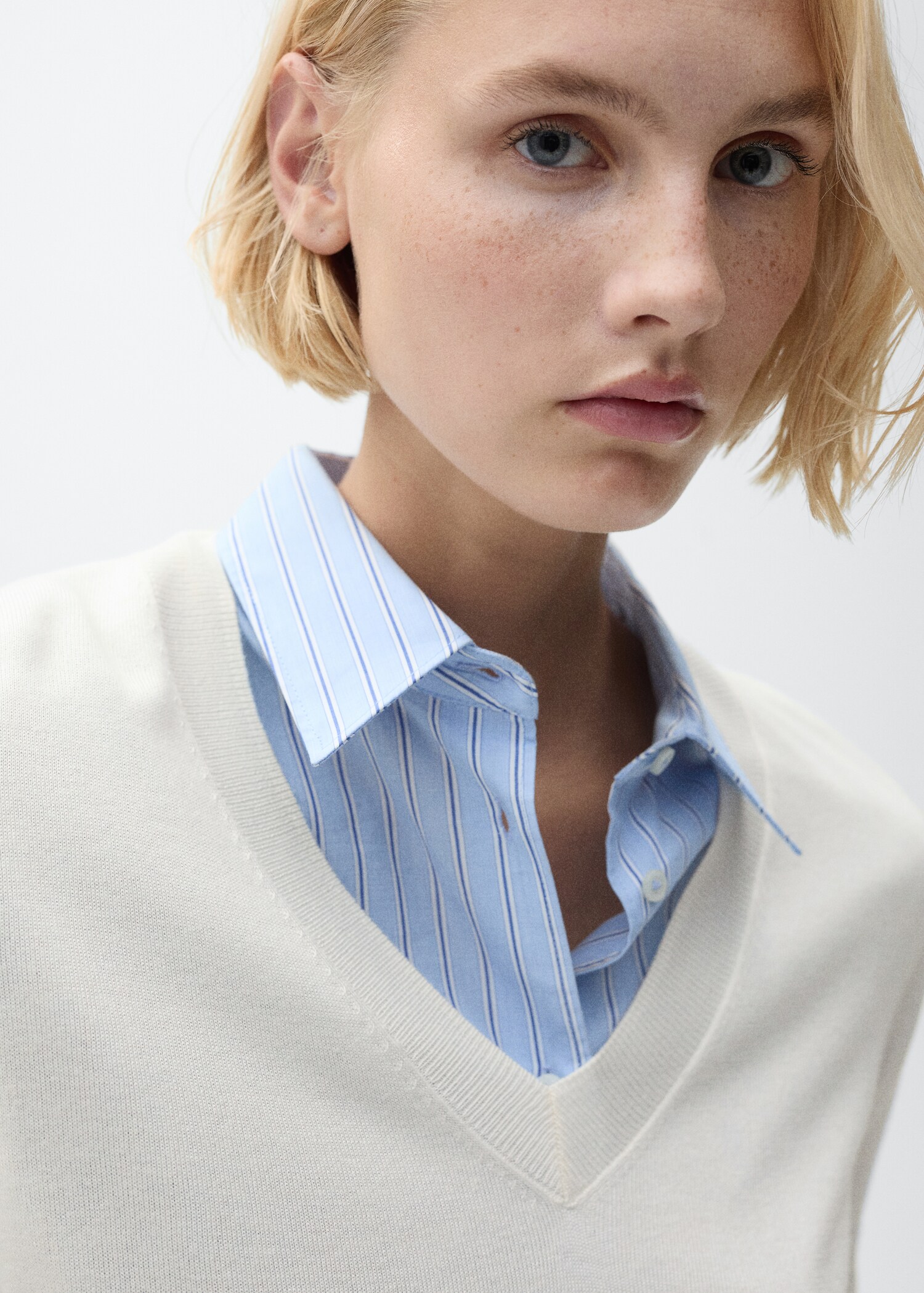 Pull-over maille col en V - Détail de l'article 1