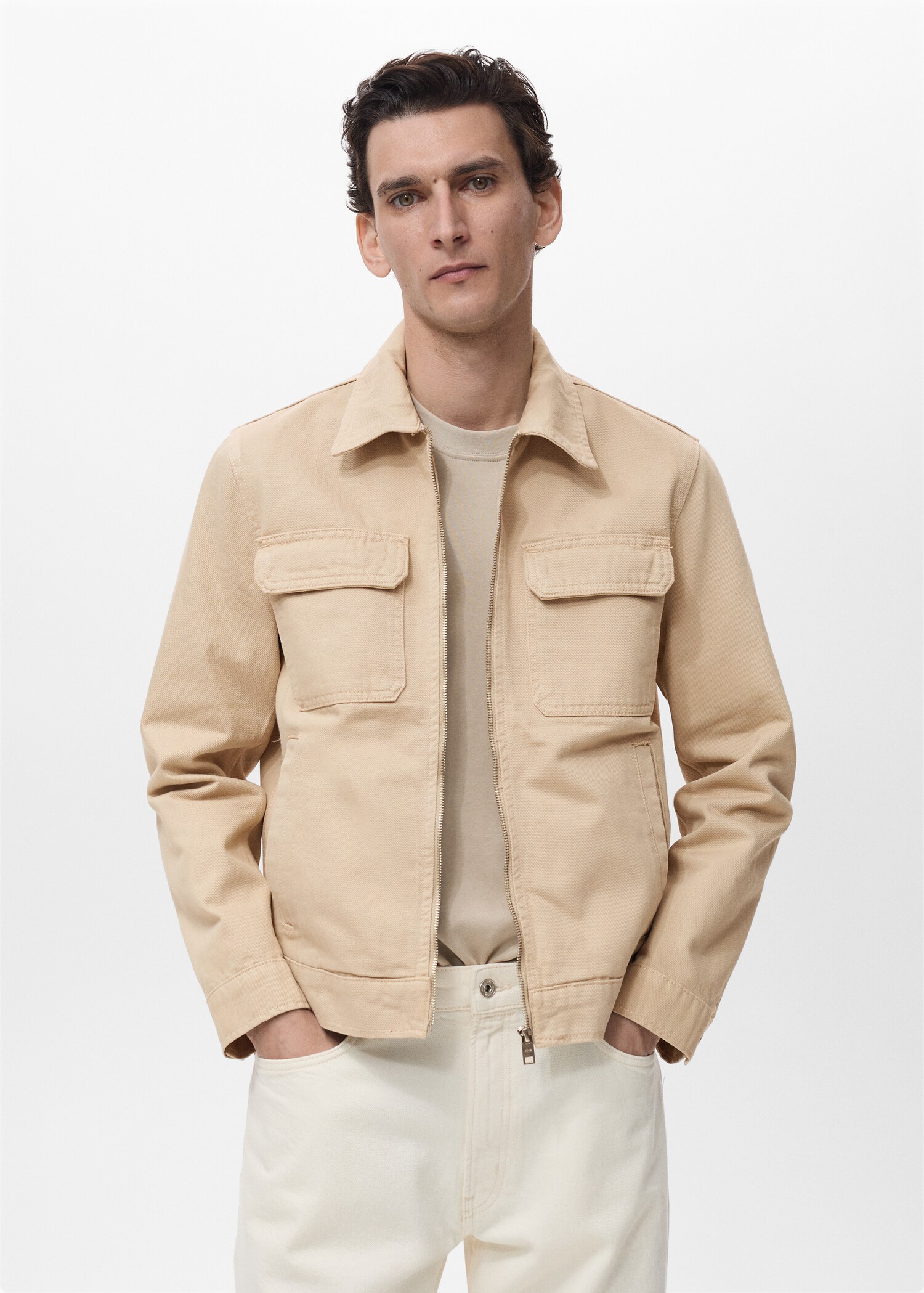 Jeansjacke mit Taschen - Mittlere Ansicht