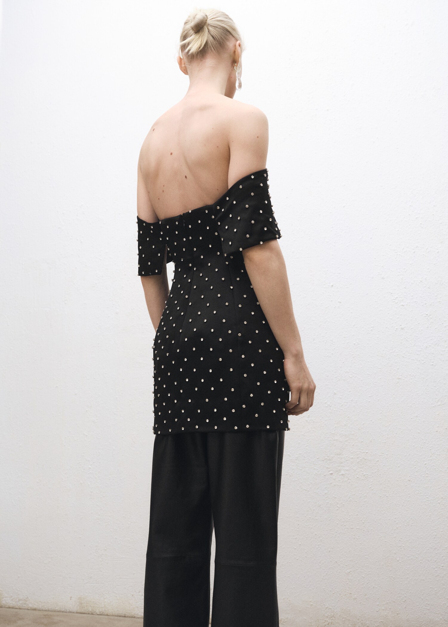 Vestido palabra de honor apliques brillantes - Reverso del artículo