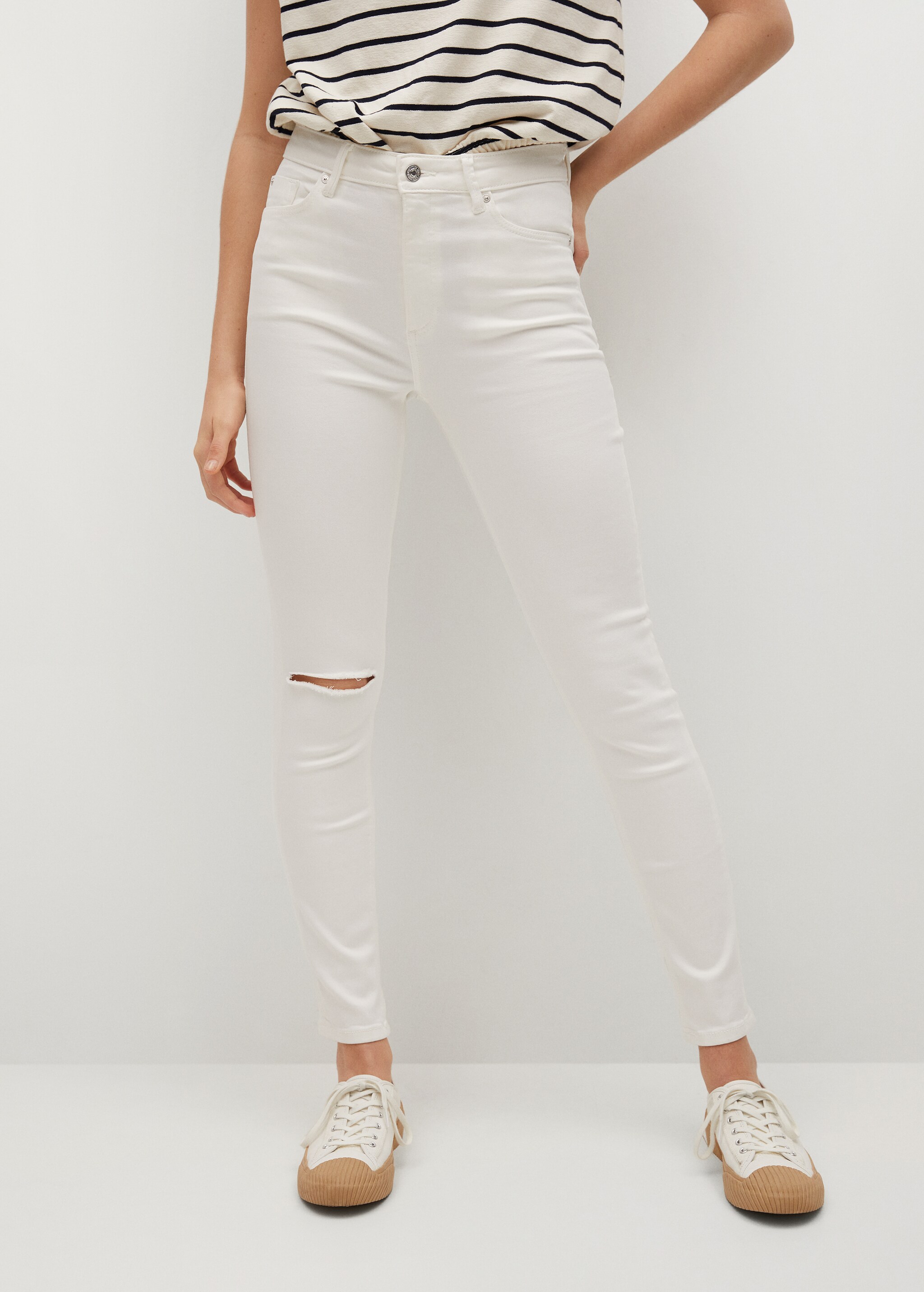 Jeans skinny tiro alto Noa - Plano medio