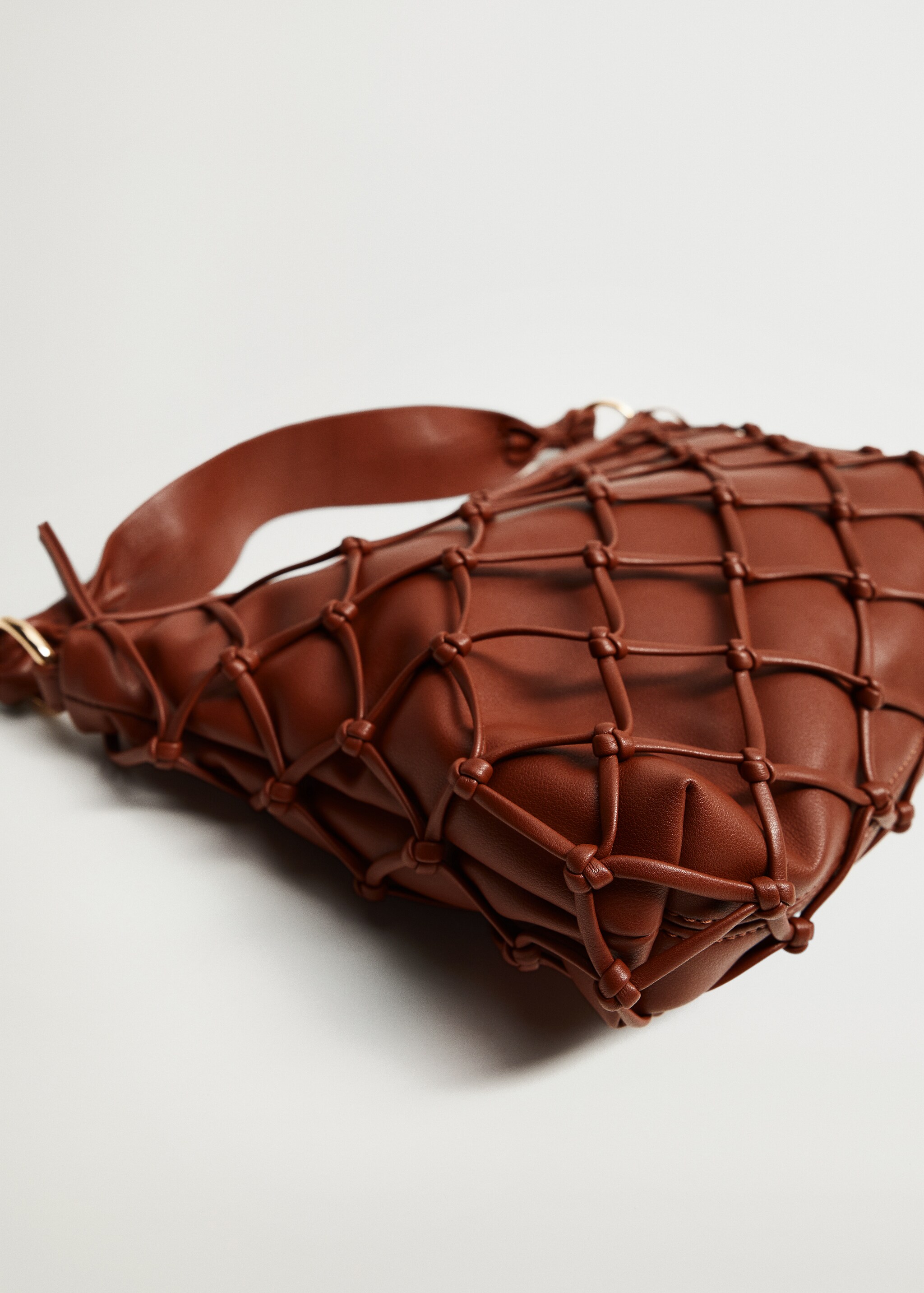 Bolso red trenzada - Plano medio