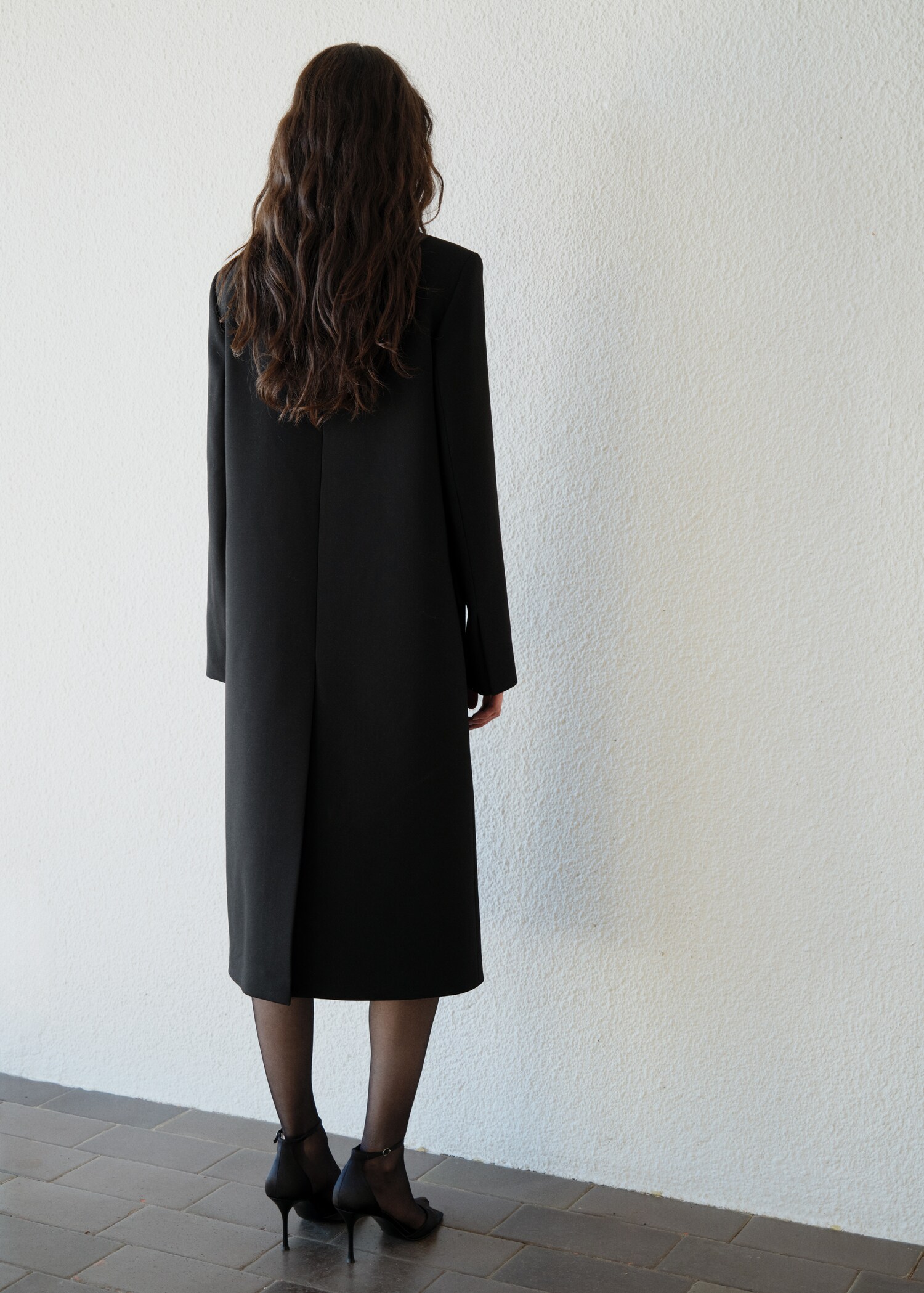Long structured wool coat - Reverse of the article