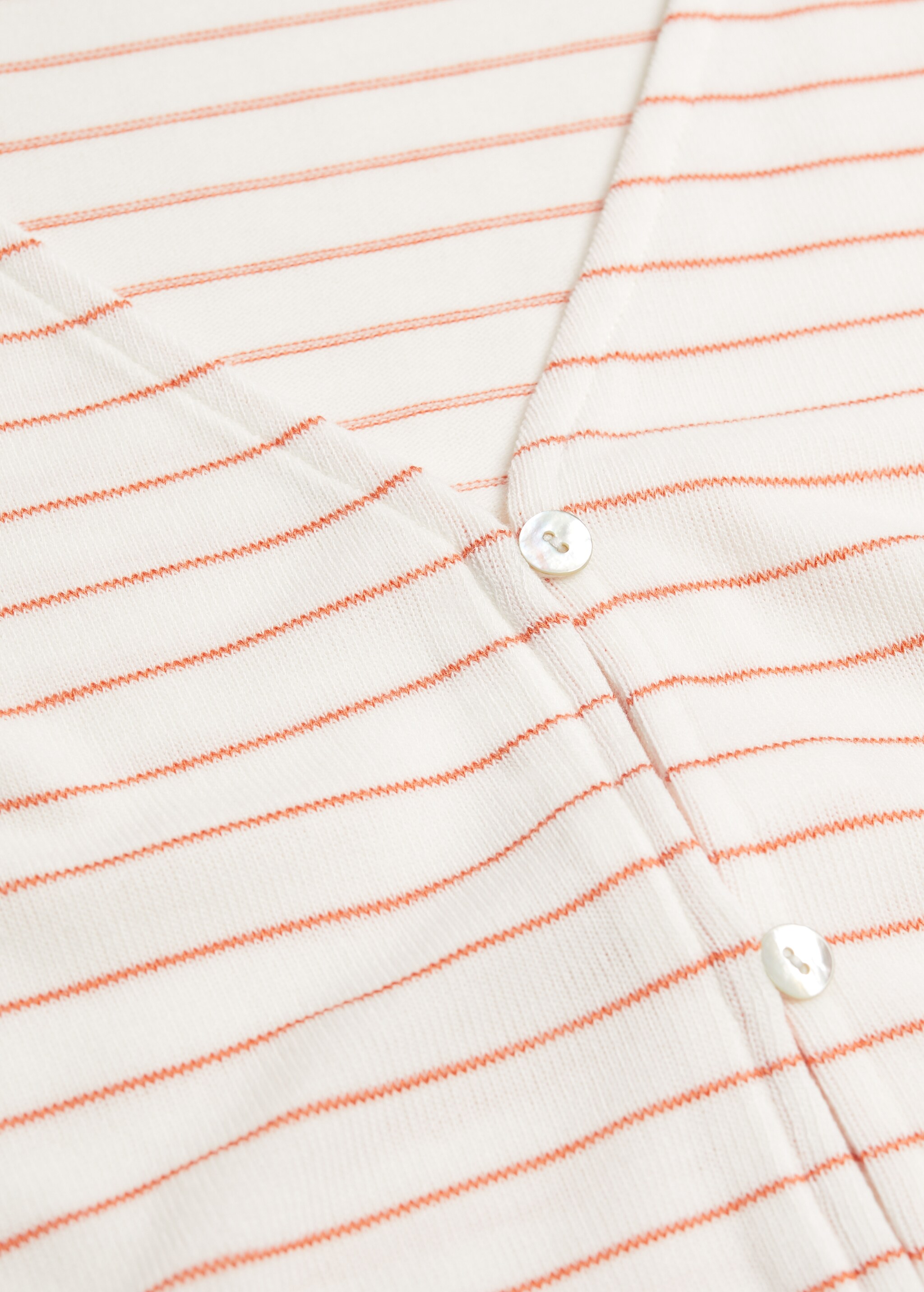 Buttons t-shirt - Details of the article 8