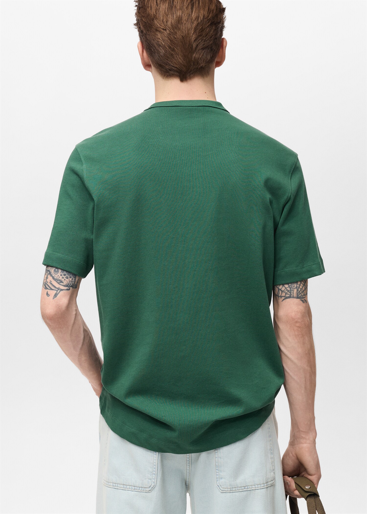 100% cotton embroidered t-shirt - Reverse of the article