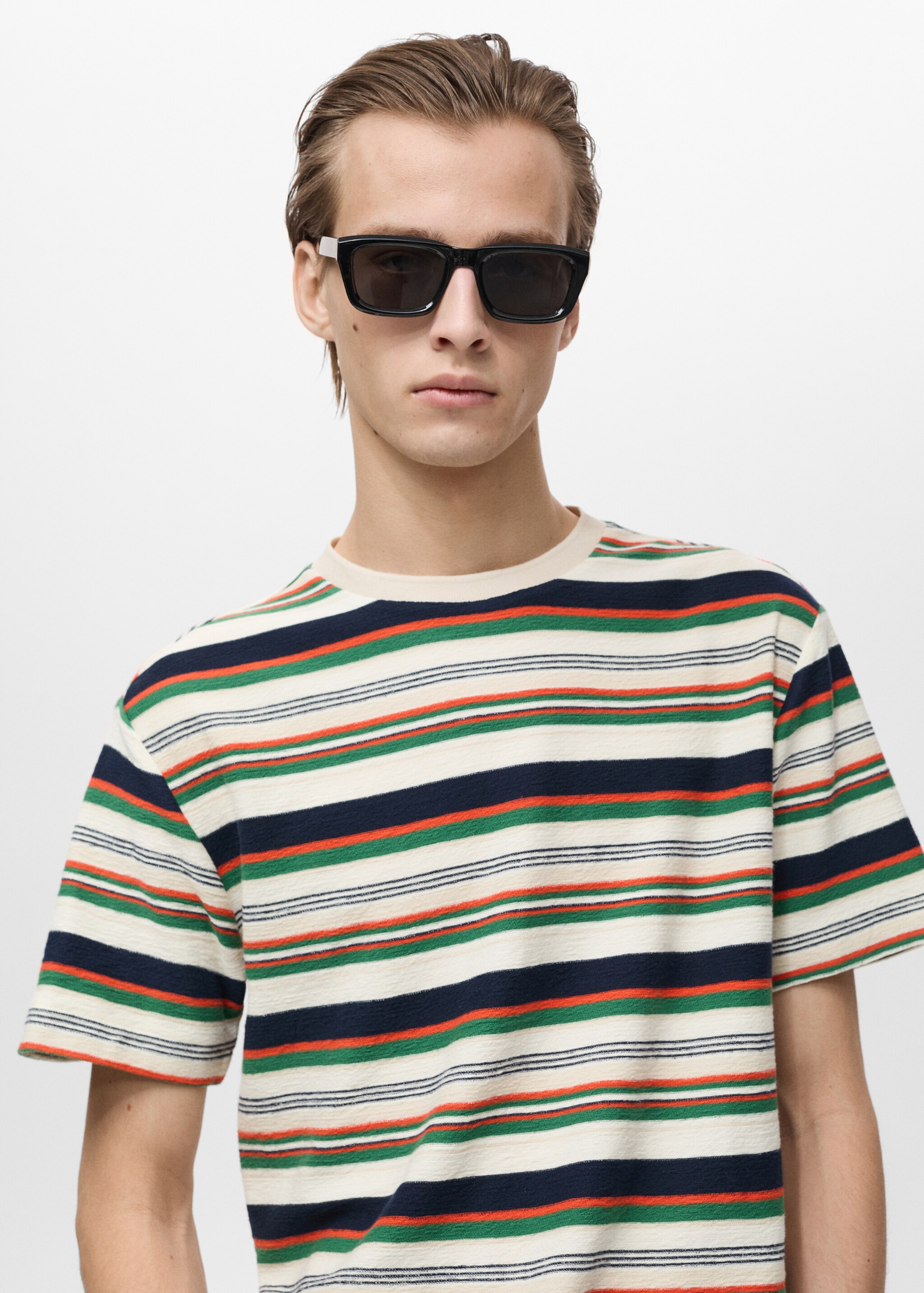 100% cotton regular-fit striped t-shirt - Details of the article 1, Ecru. Ref: 87005946-00.