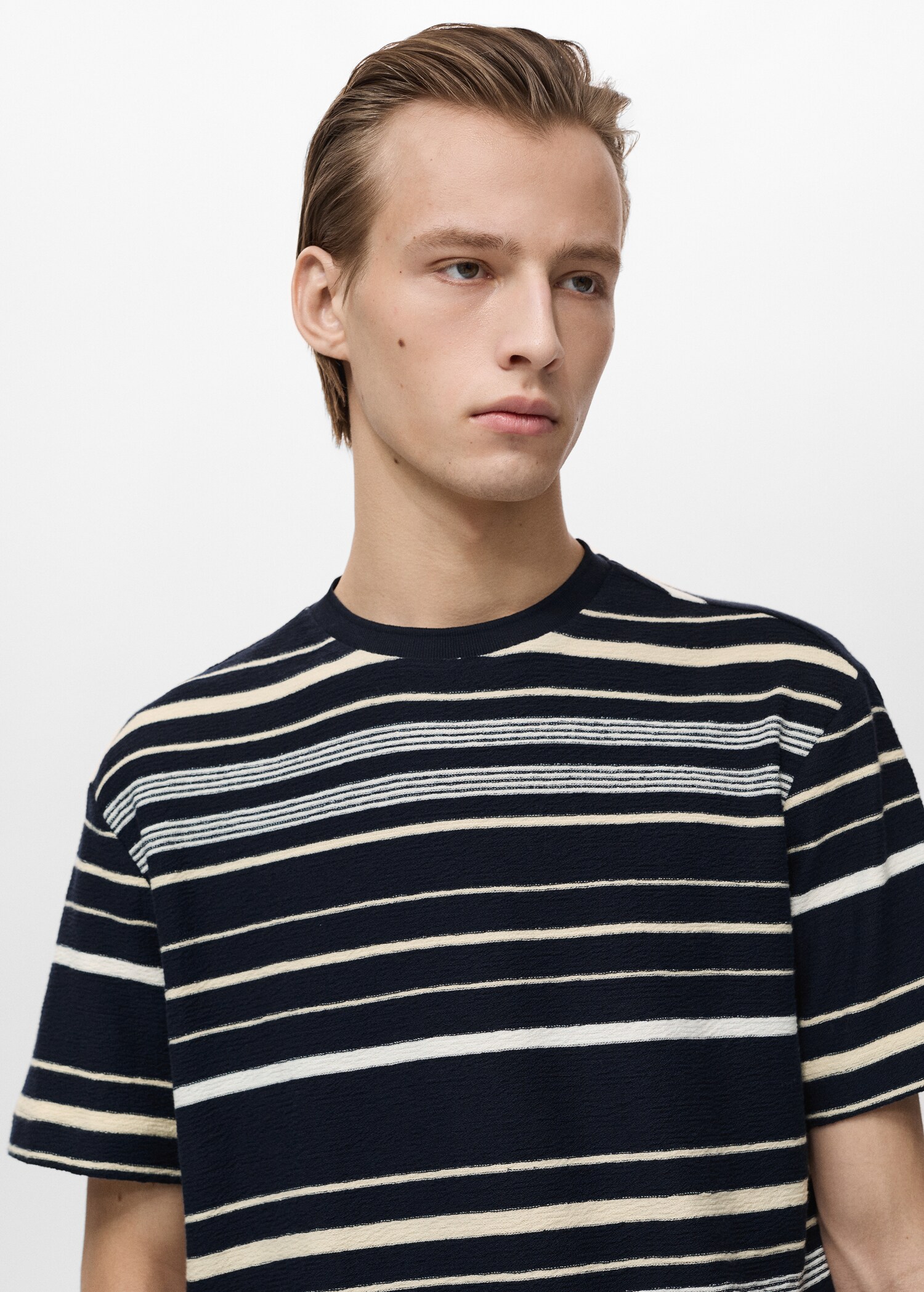 100% cotton regular-fit striped t-shirt - Details of the article 1