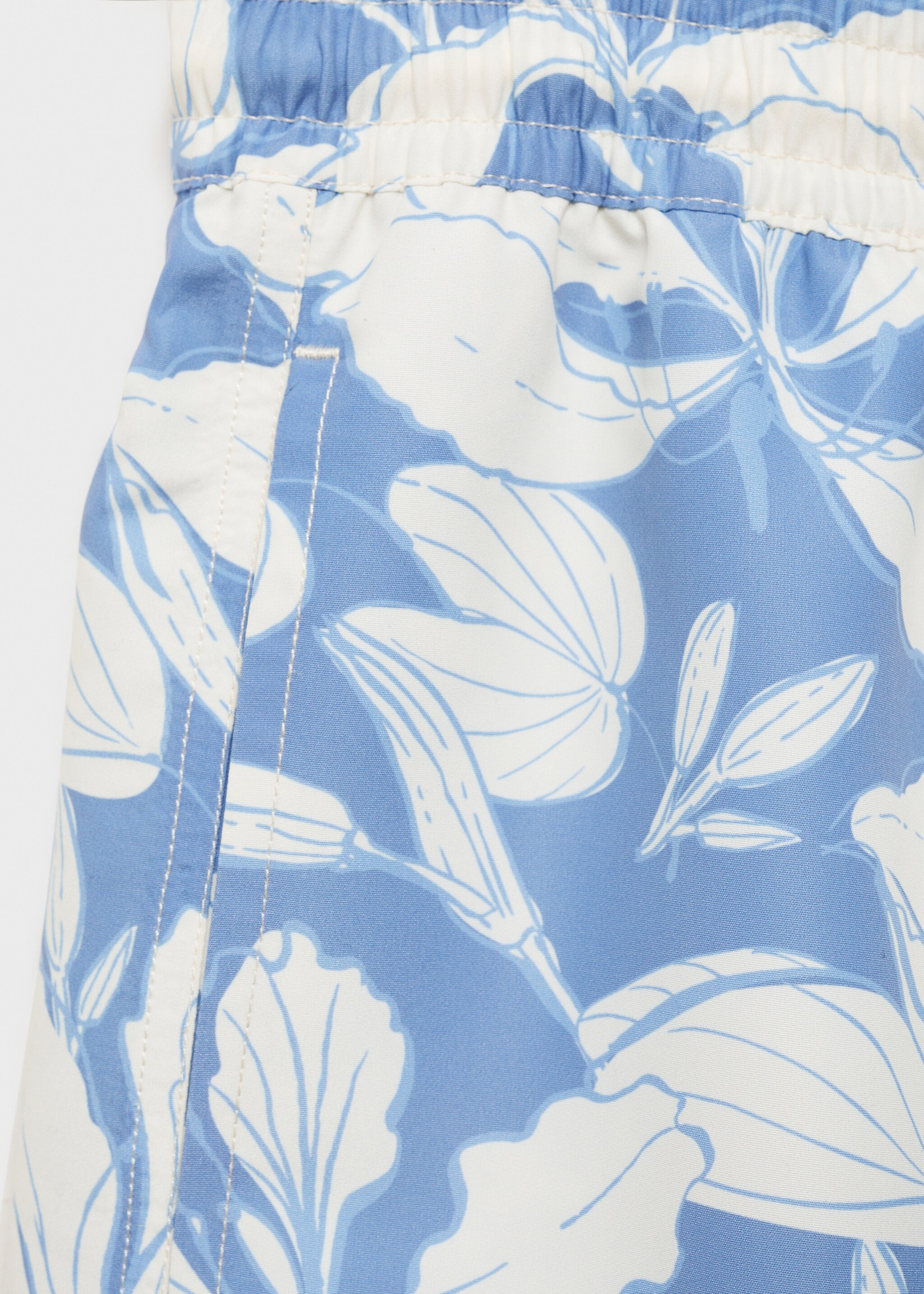 Badeshorts mit floralem Dessin - Detail des Artikels 0, Blau. Ref: 87005984-00.