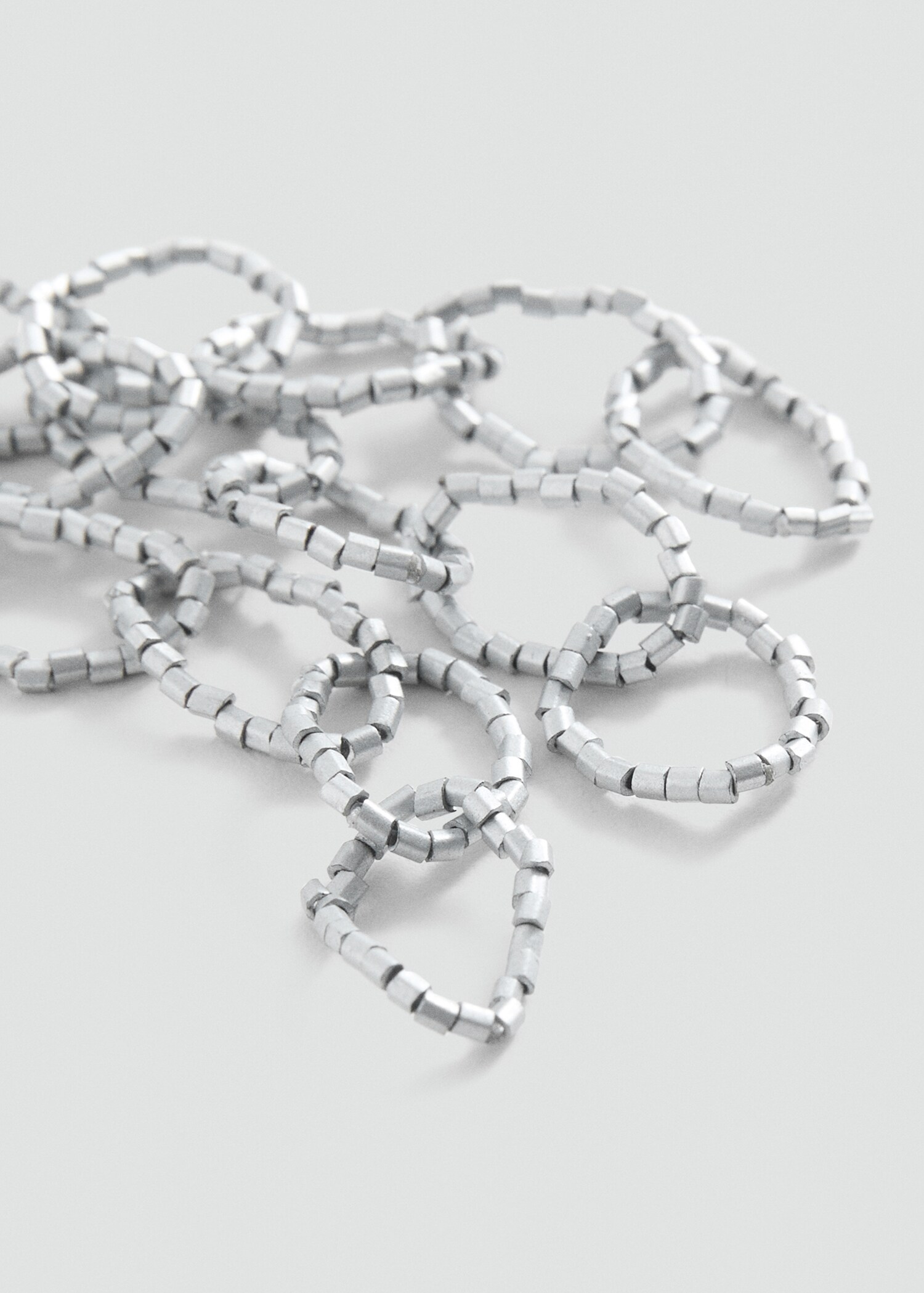 Long earrings with intertwined hoops - Details of the article 1