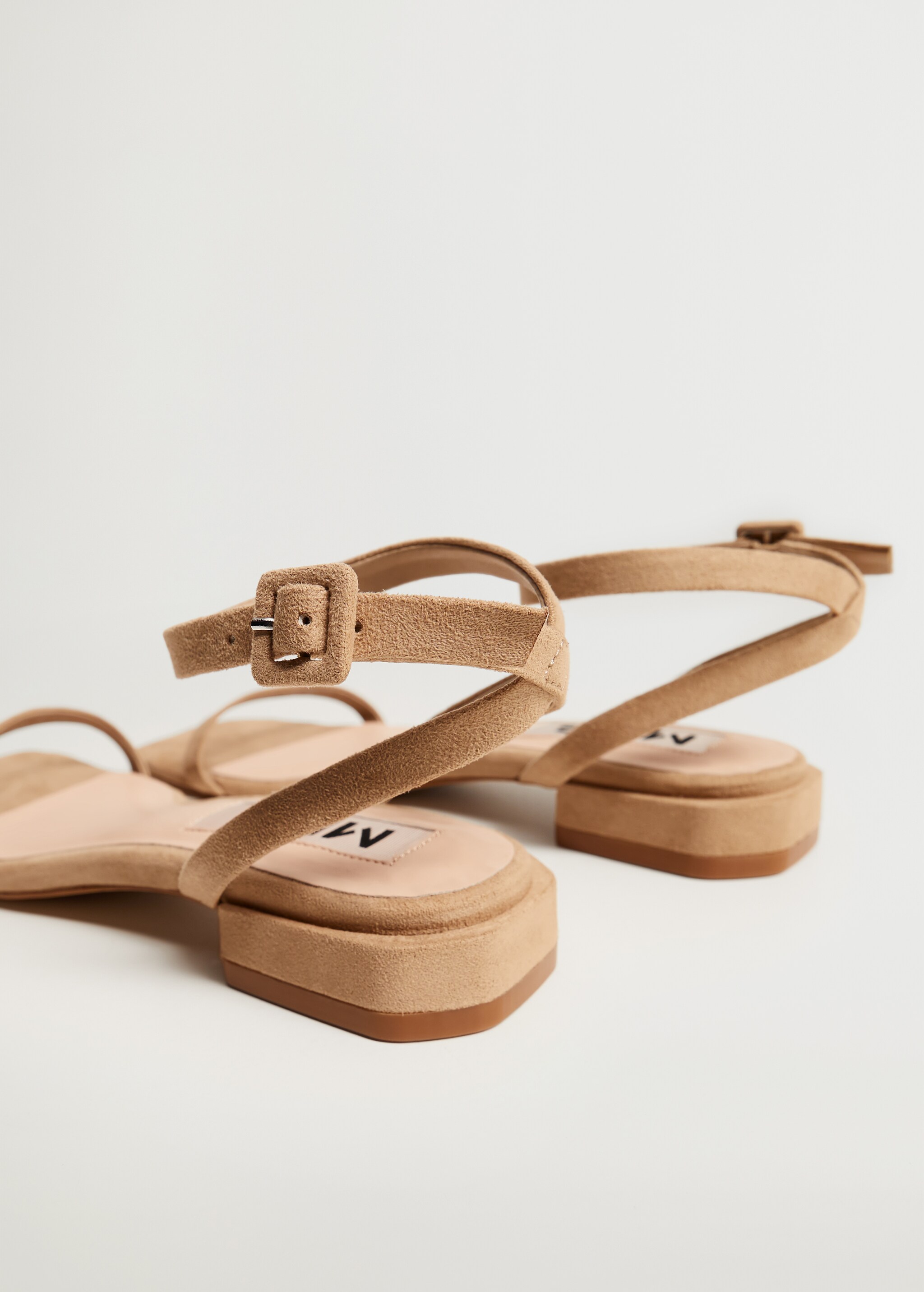 Ankle-cuff sandals - Details of the article 2