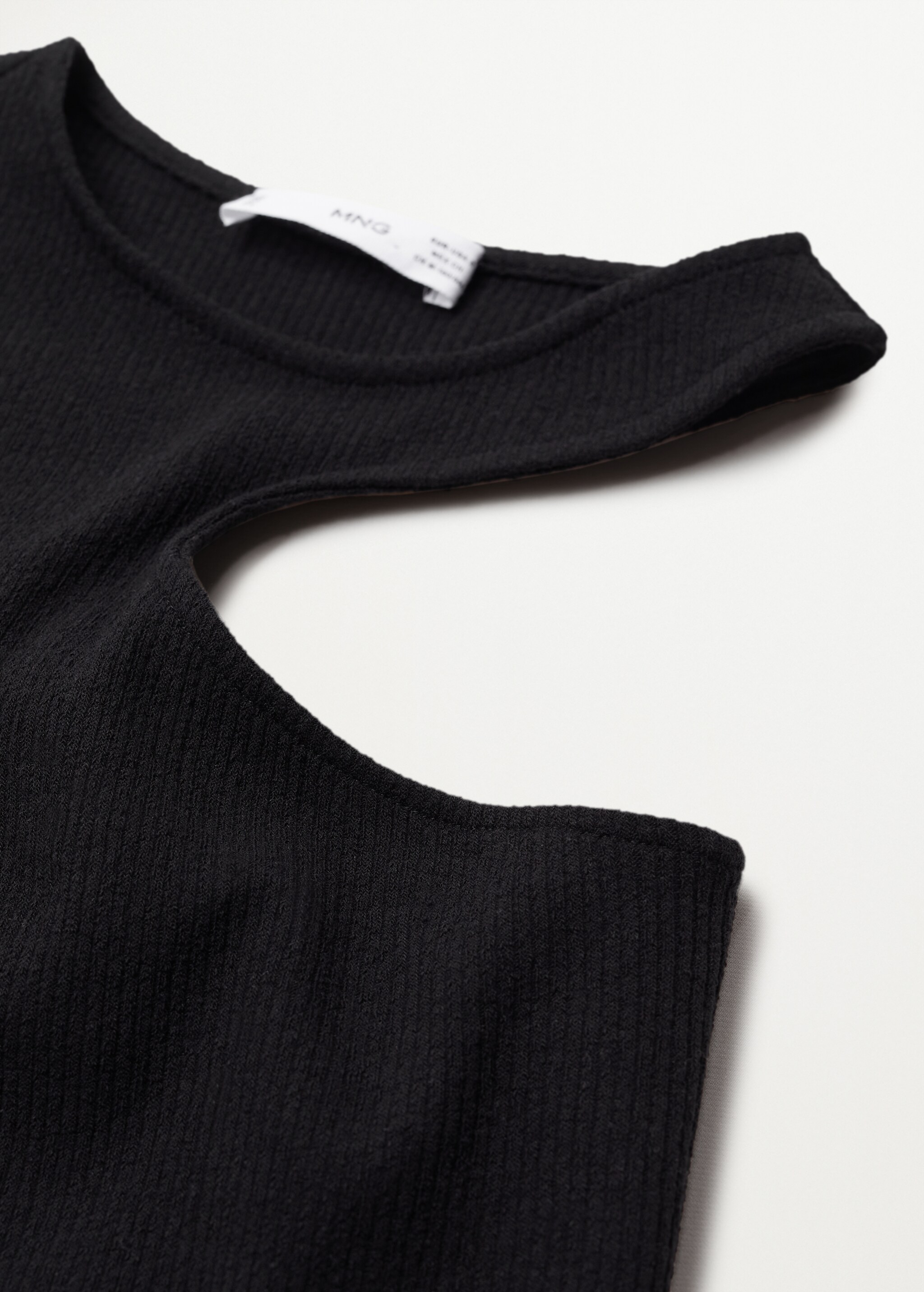 Camiseta canalé cut-out - Detalle del artículo 8