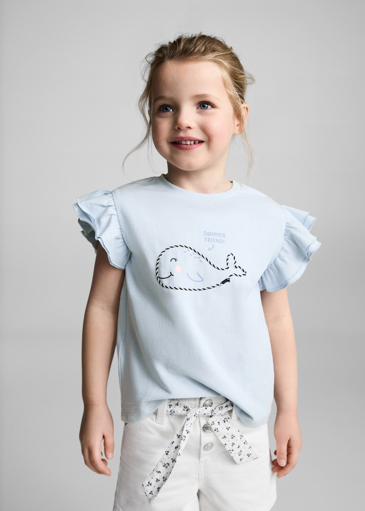 Besticktes T-Shirt mit Volants - Mittlere Ansicht