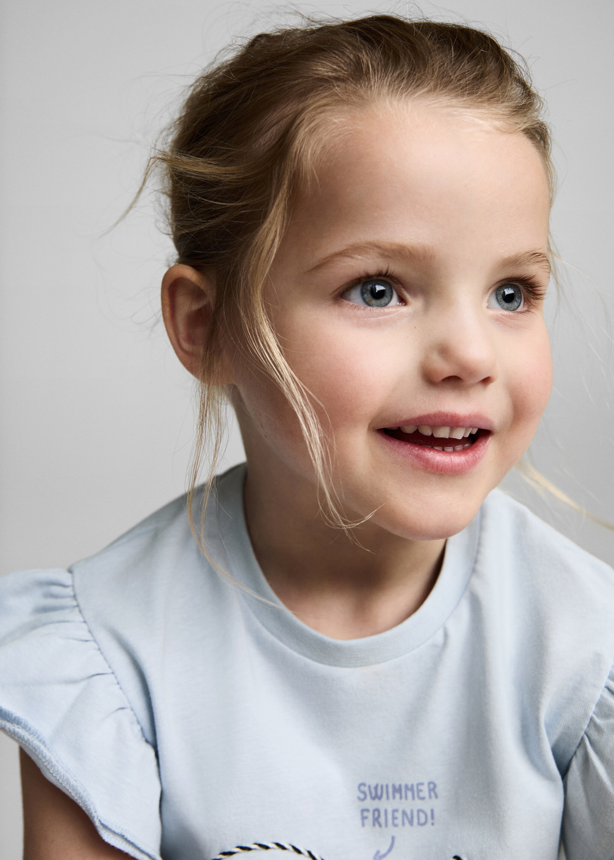 Besticktes T-Shirt mit Volants - Detail des Artikels 1, Himmelblau. Ref: 87006360-00.