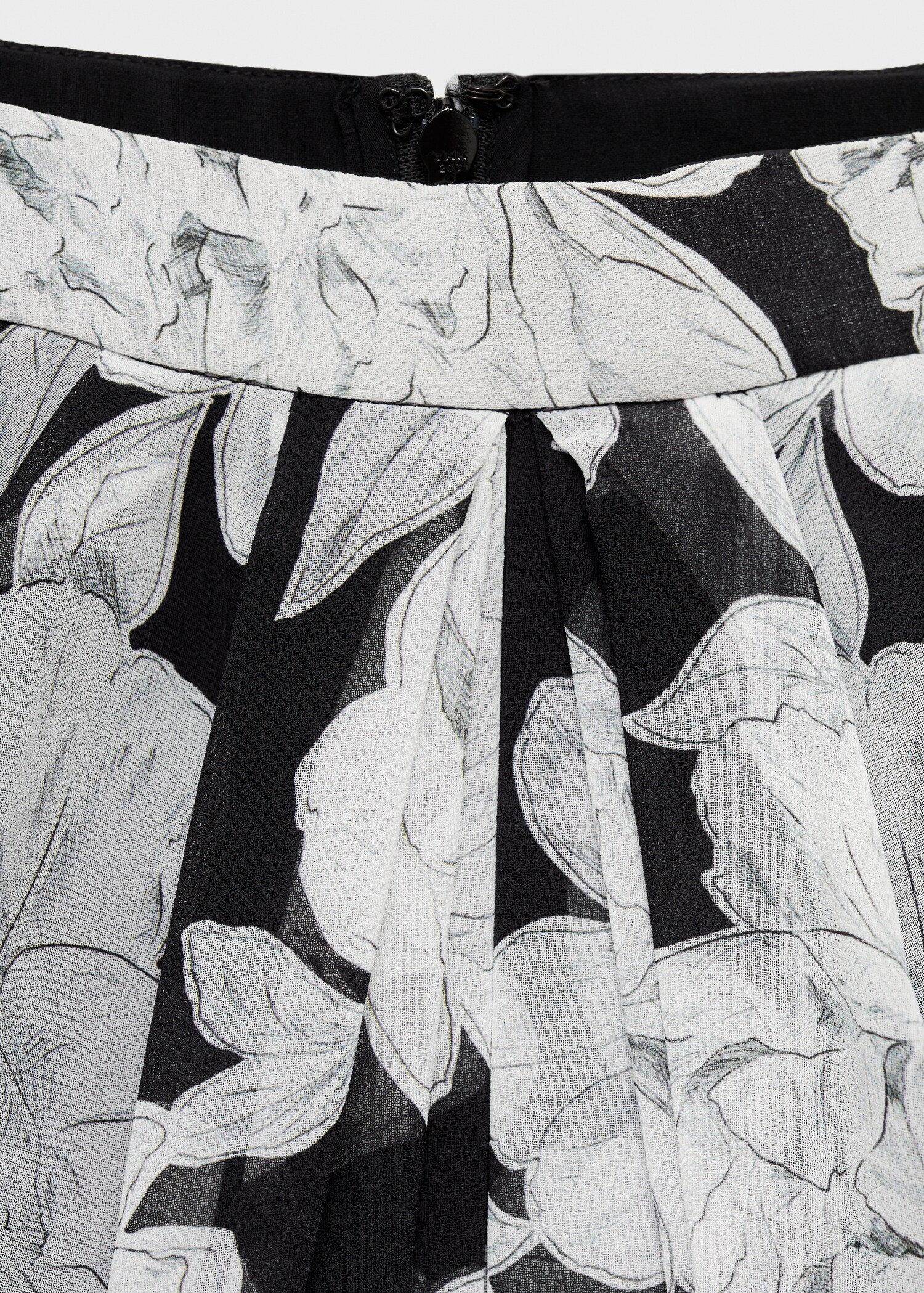 Strapless floral dress - Details of the article 8