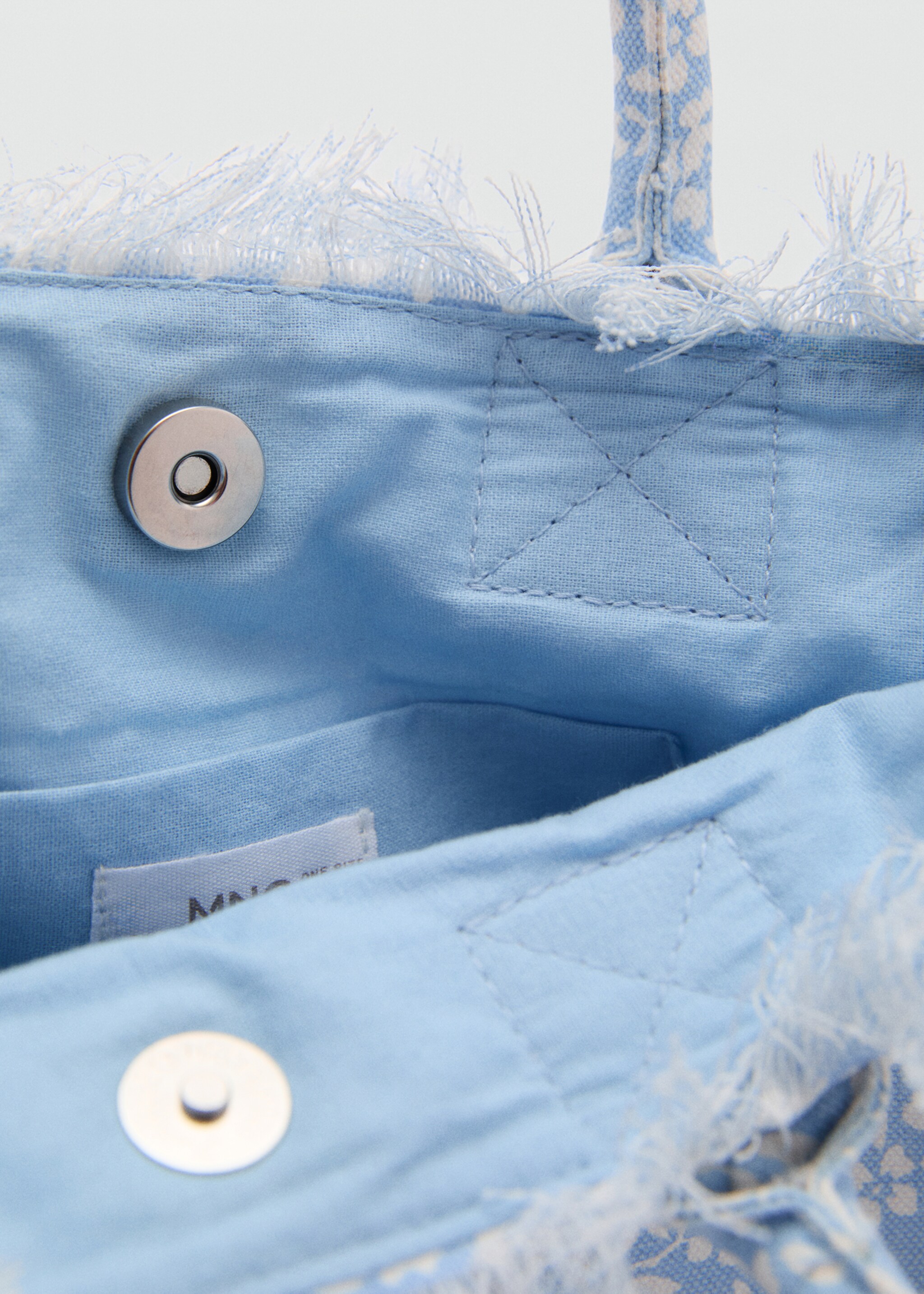 Mini-Tote-Bag mit Blumenprint - Detail des Artikels 3, Himmelblau. Ref: 87006720-00.