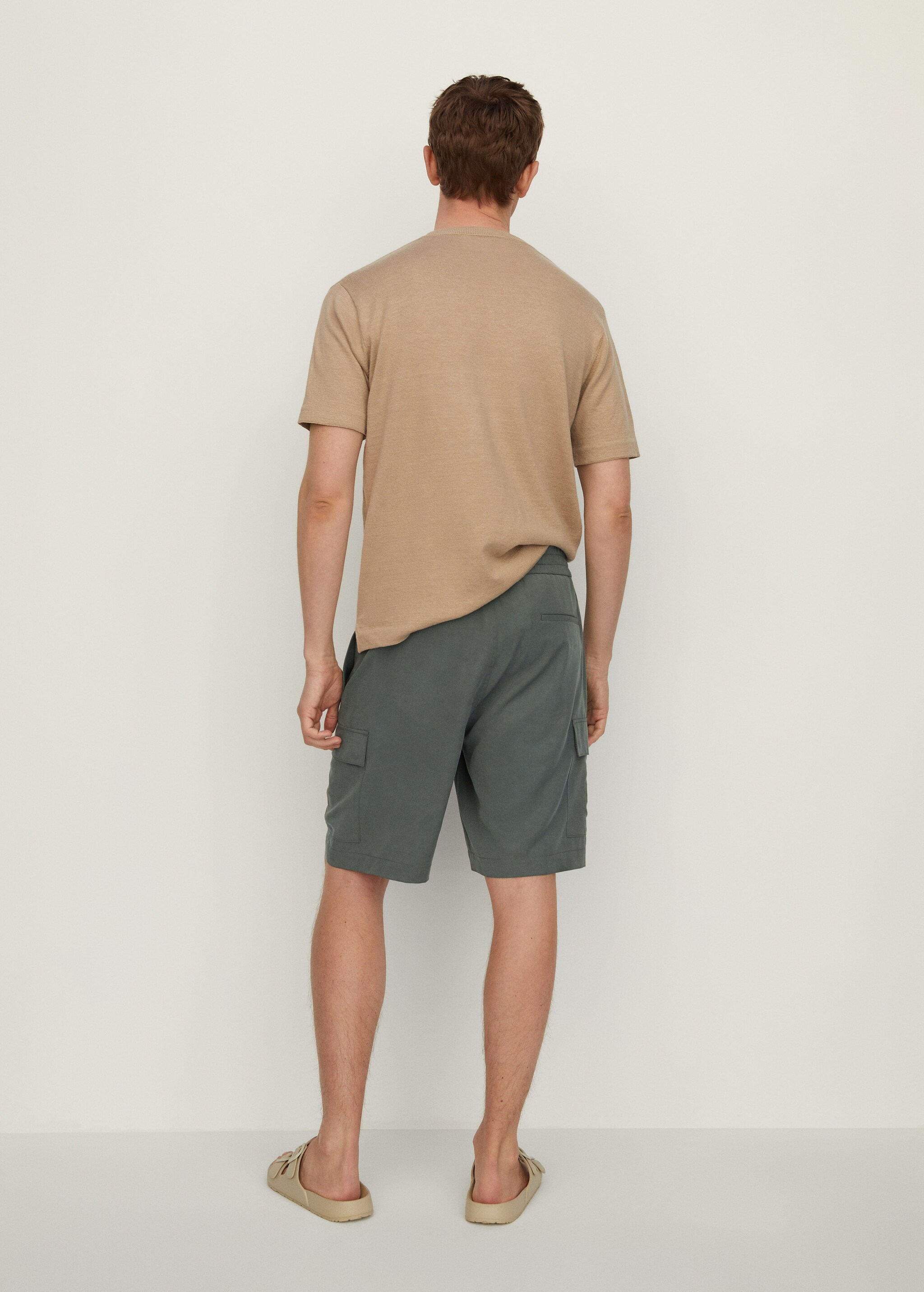 Cargo linen bermuda shorts - Reverse of the article