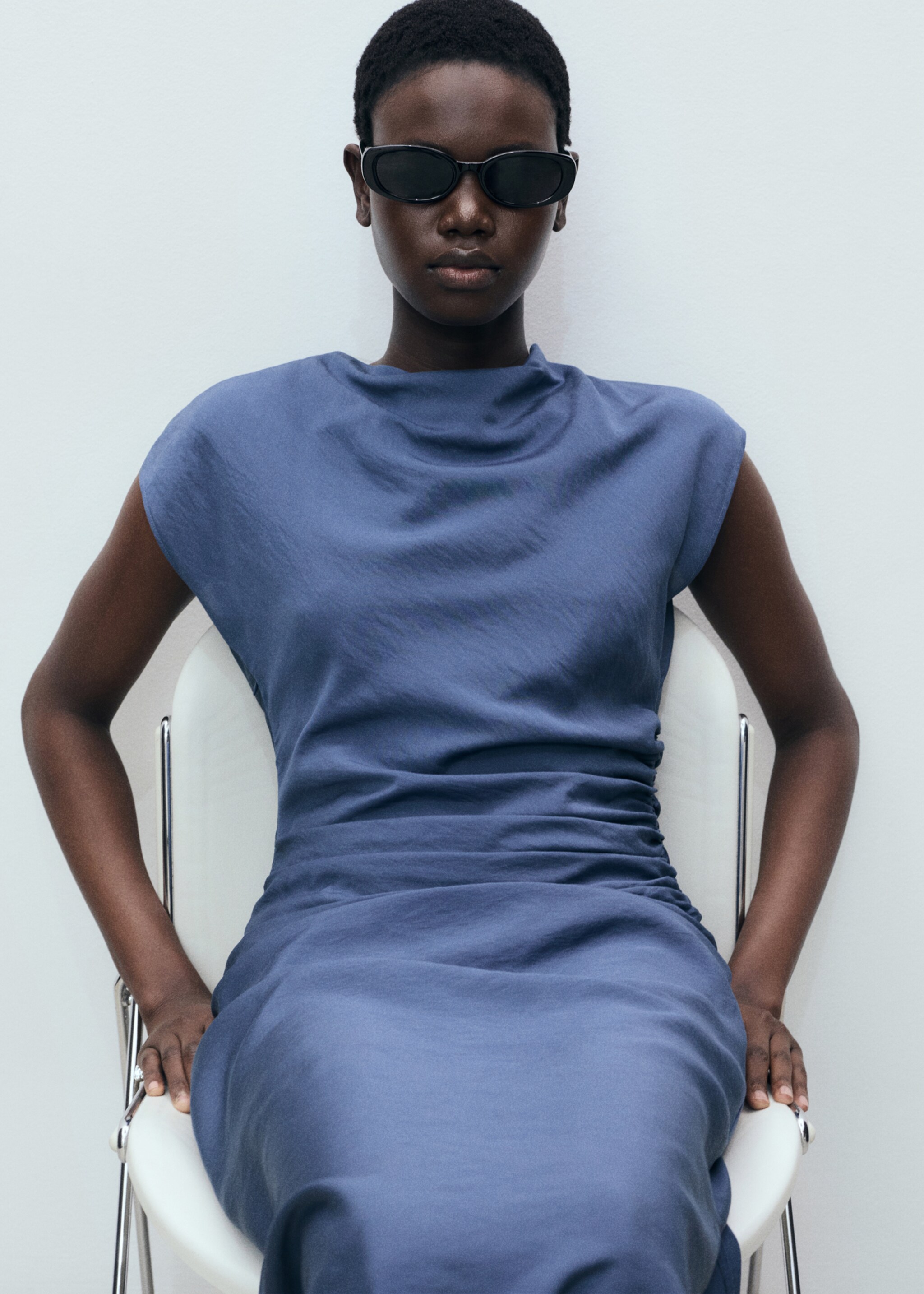 Draped straight dress - Details of the article 2, Indigo Blue. Ref: 87007190-00.