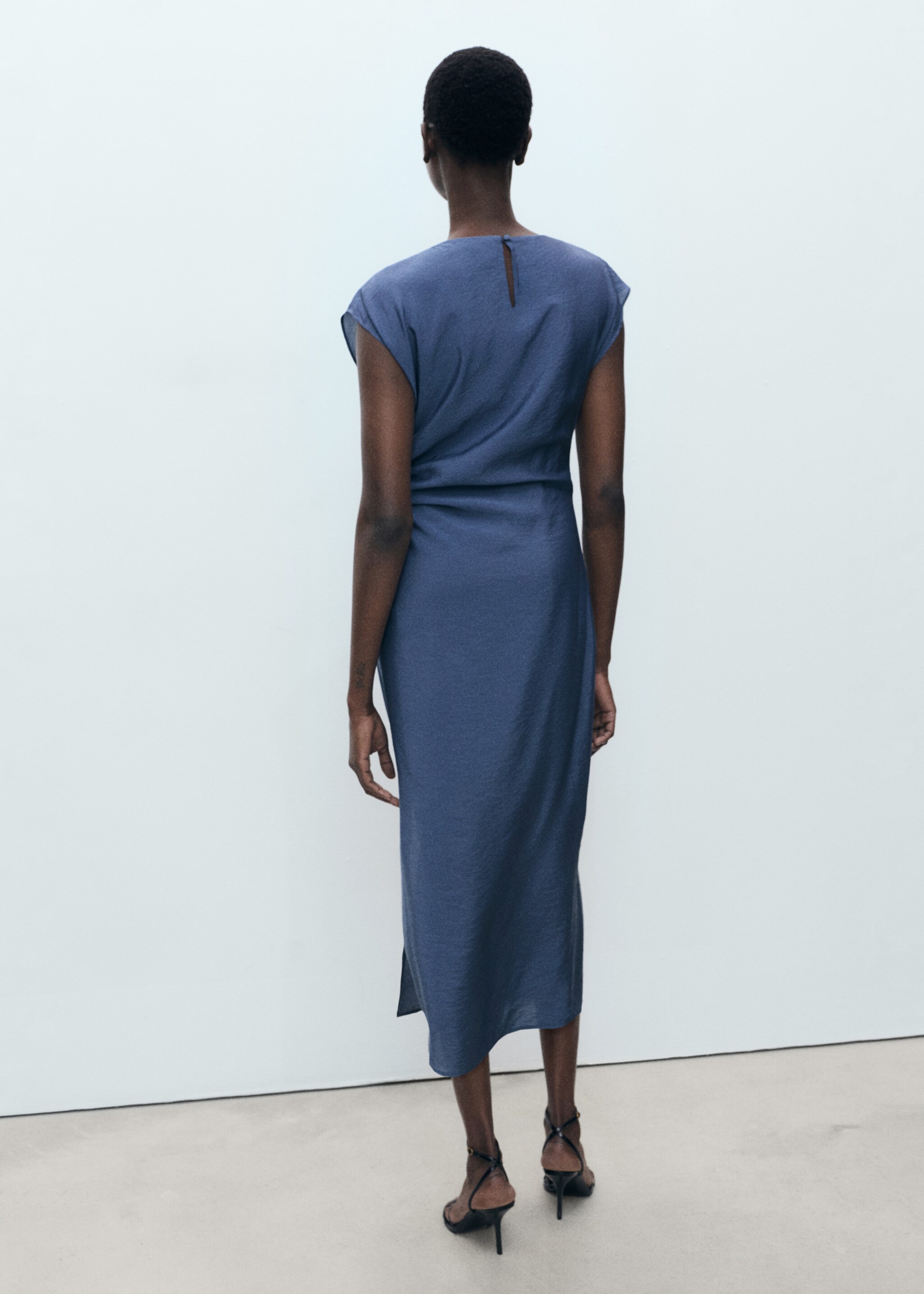 Draped straight dress - Reverse of the article, Indigo Blue. Ref: 87007190-00.