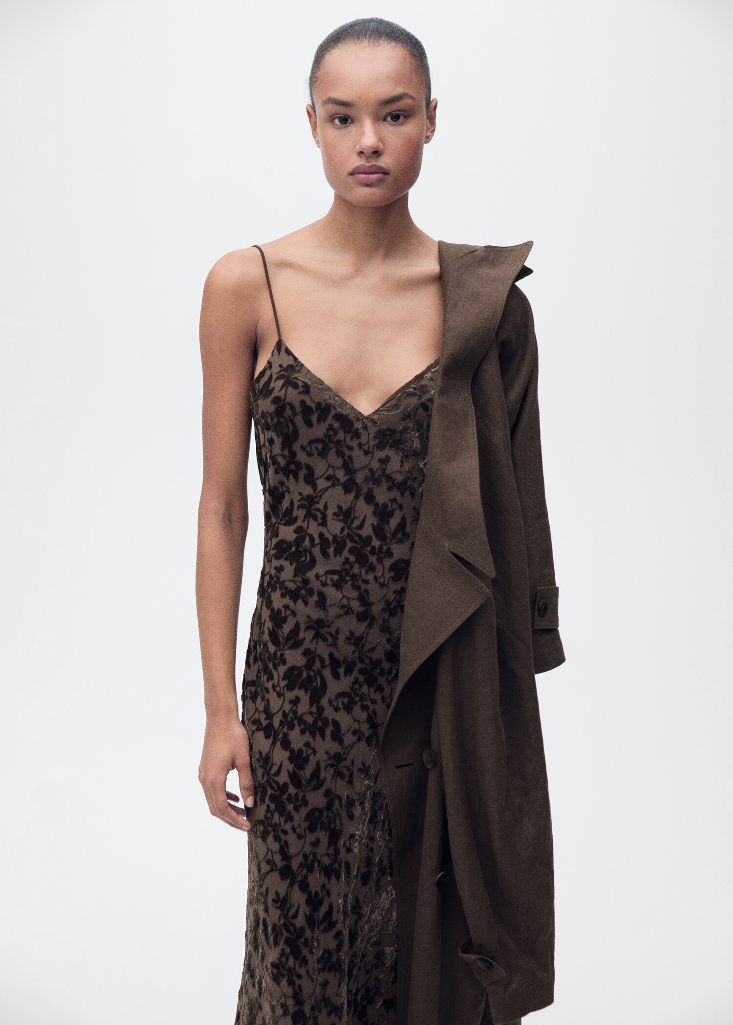 Šaty devoré s květy - Náhled ve středové rovině