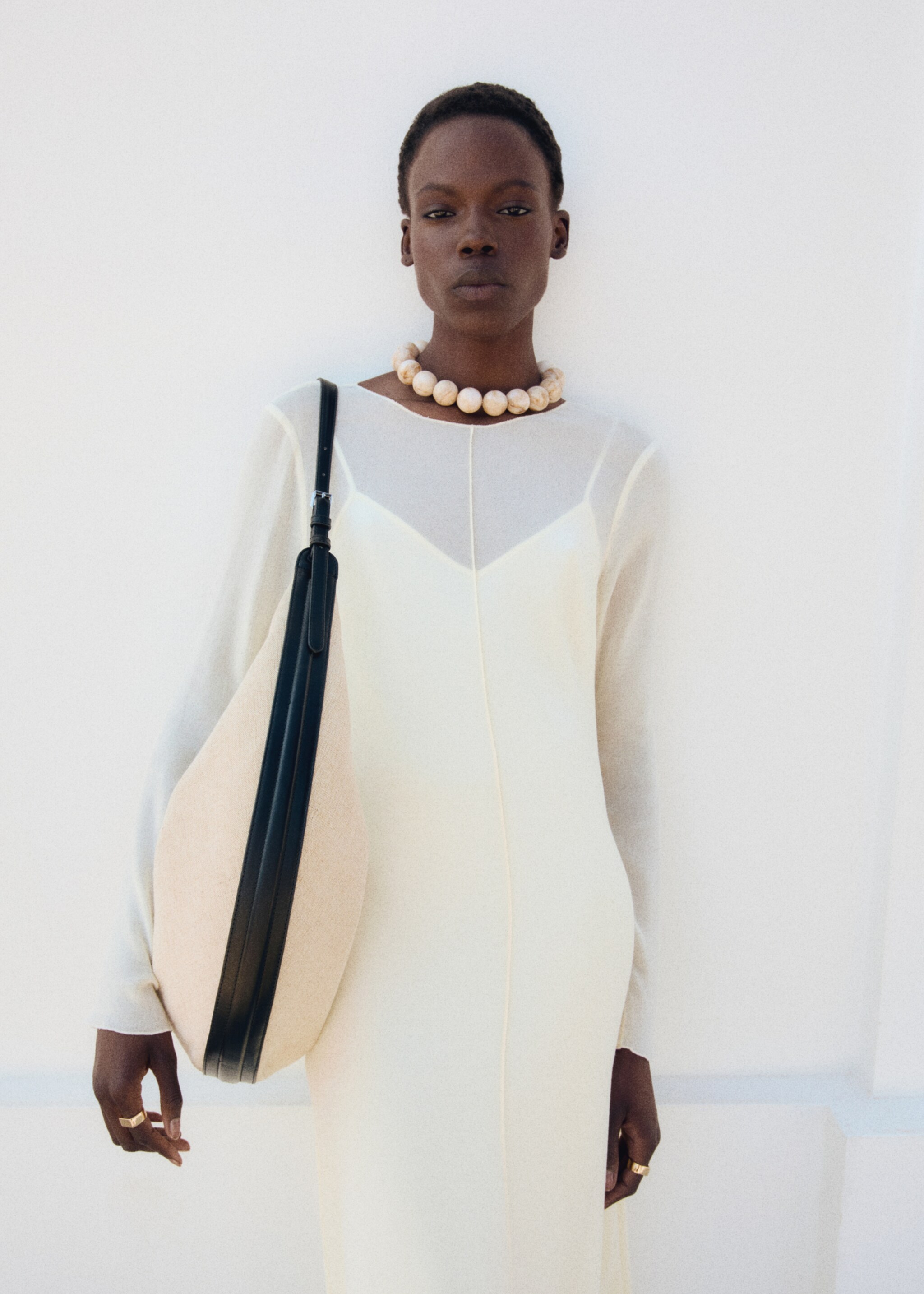 null - Details of the article 6, Ecru. Ref: 87007199-00.