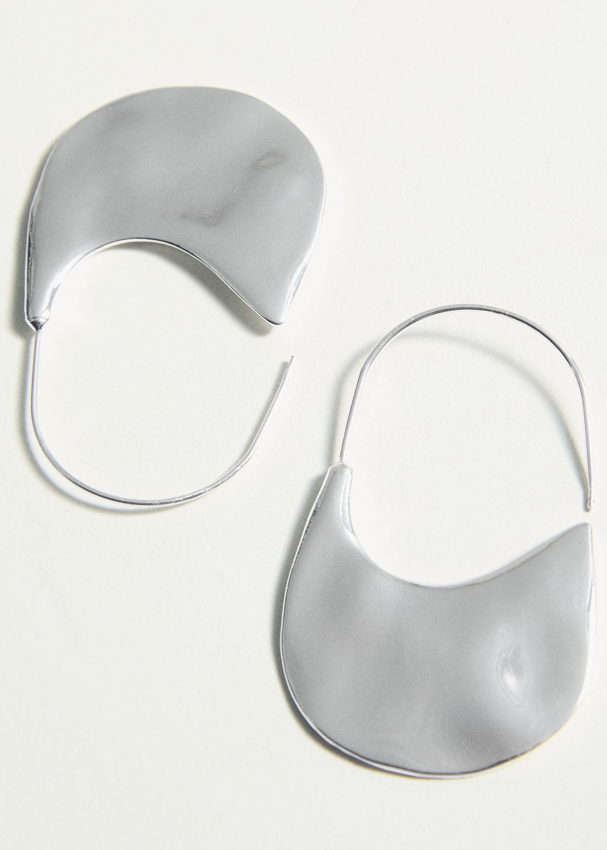 Ovaalvormige oorbellen - Detail van het artikel 5, Zilver. Ref: 87007710-00.