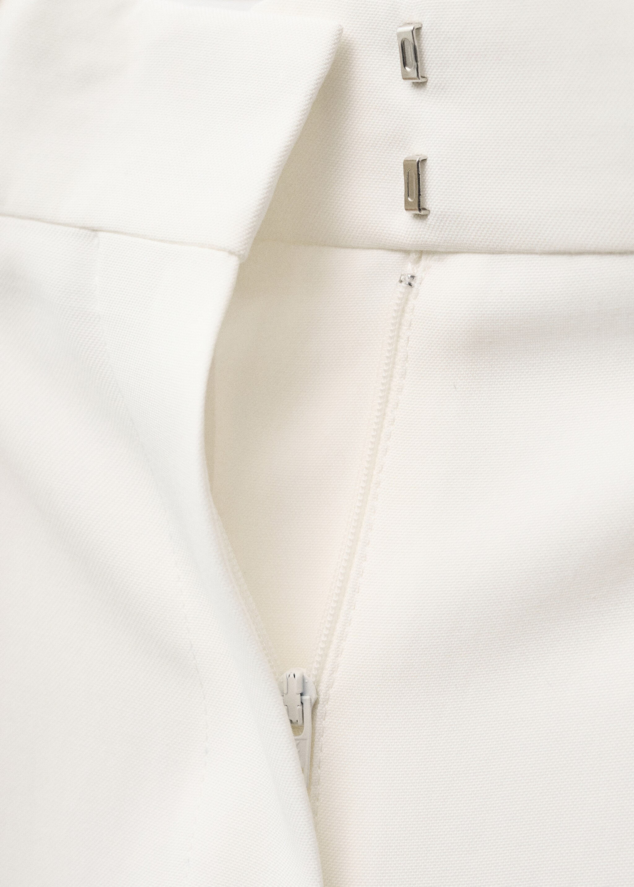 Lyocell suit trousers with pleats - Details of the article 8, Off White. Ref: 87007720-00.