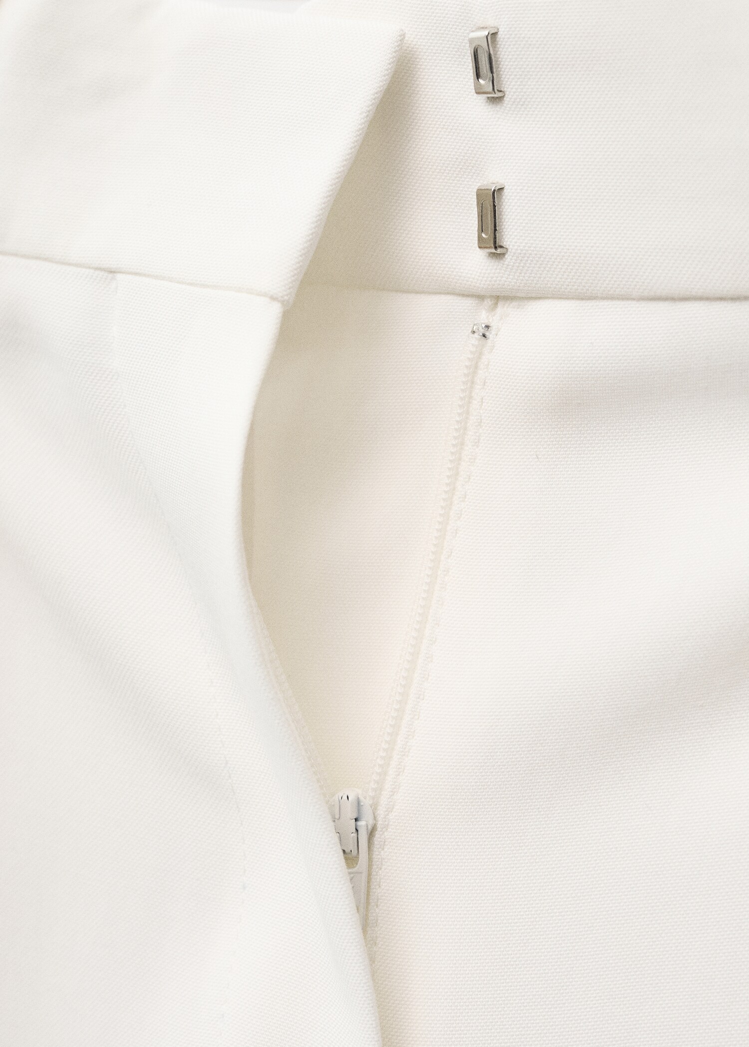 Lyocell suit trousers with pleats - Details of the article 8