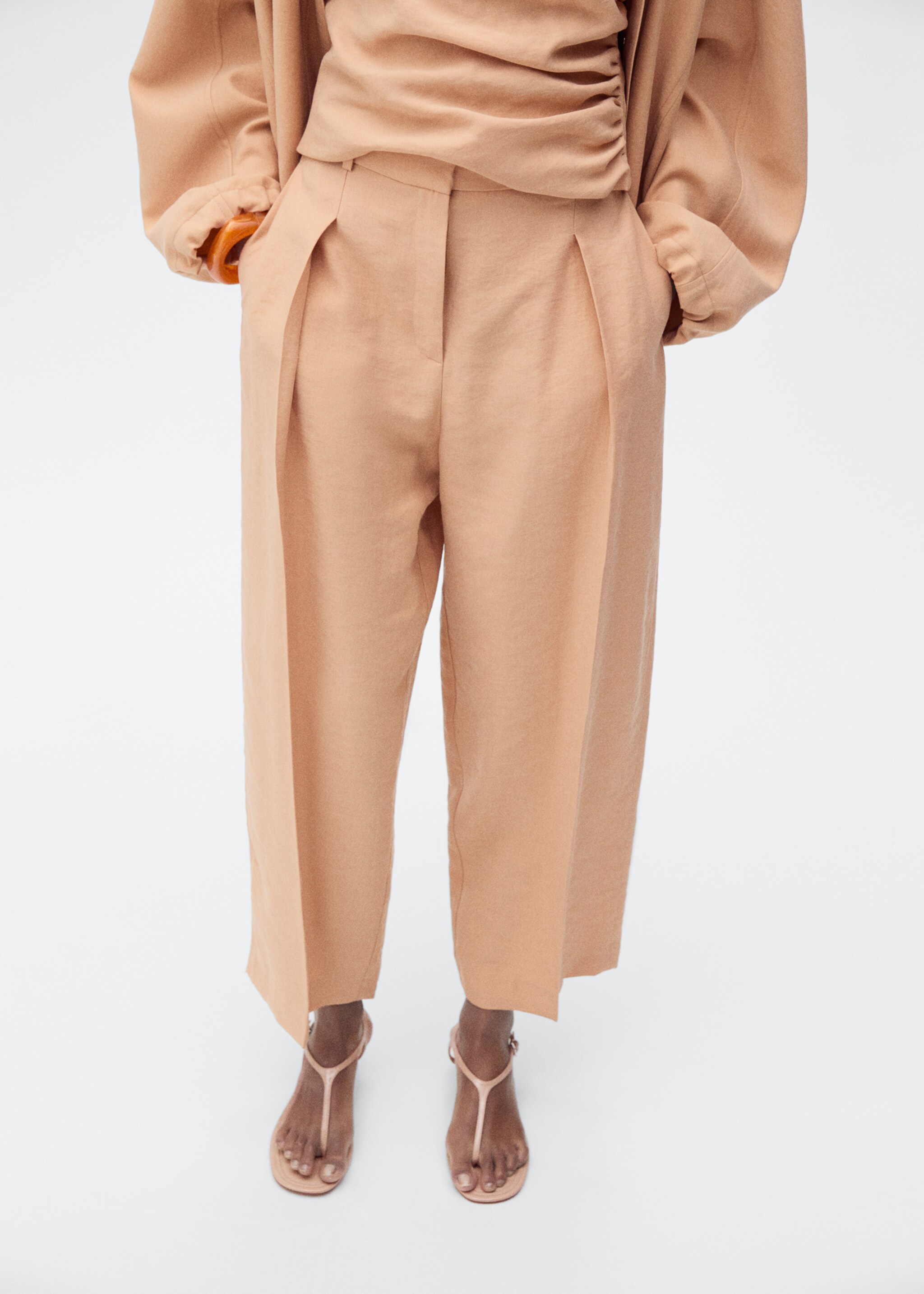 Straight-fit lyocell pants with pleats - Medium plane, Nude. Ref: 87007723-00.