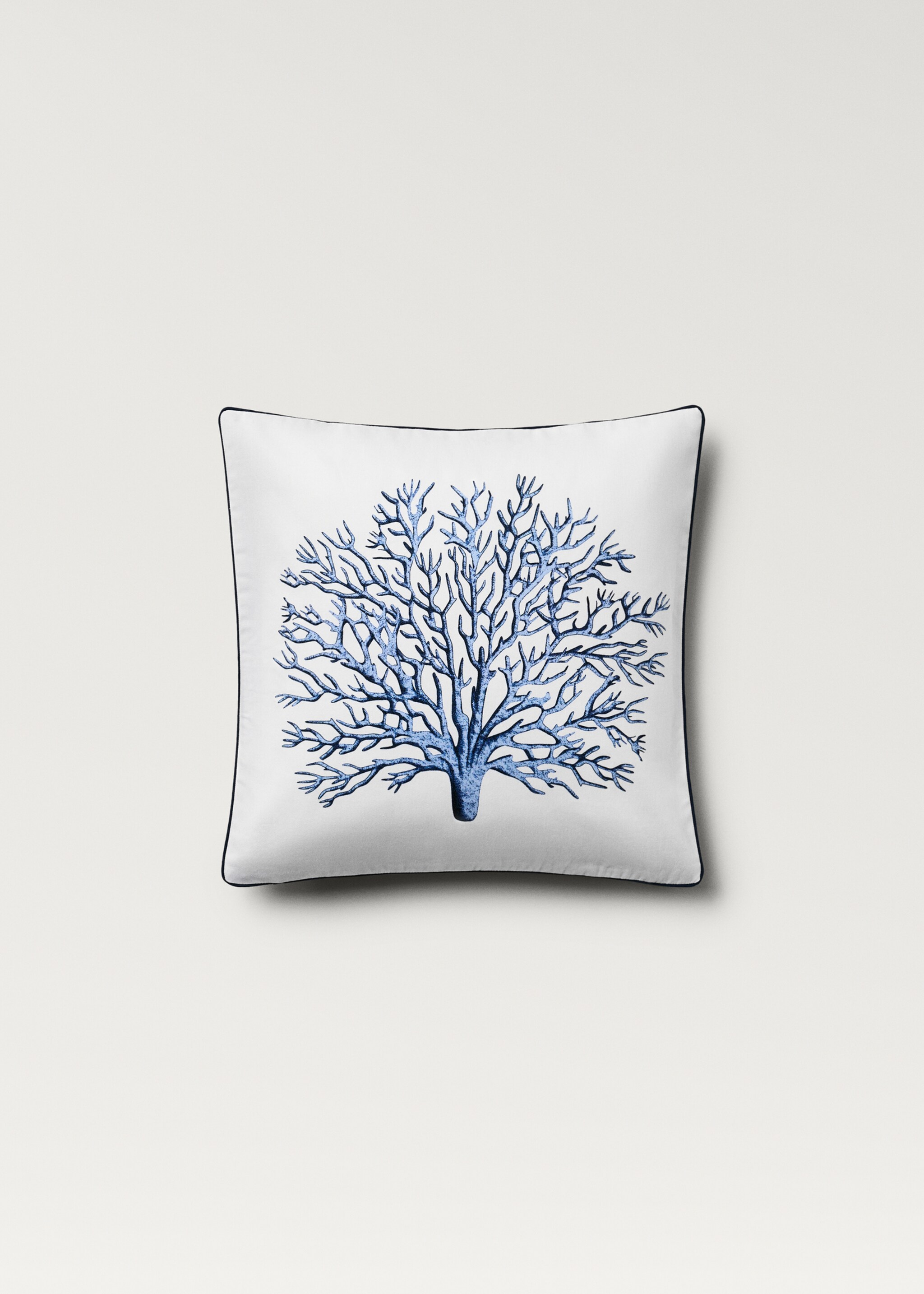 Coral-print cushion cover 45x45 cm - Article without model, Navy. Ref: 87007912-00.