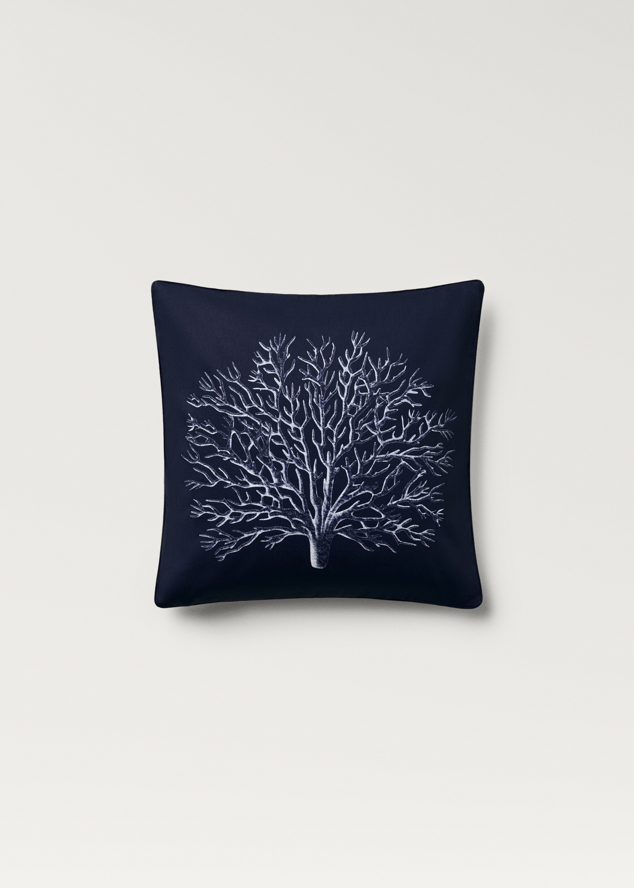 Coral-print cushion cover 45x45 cm - Details of the article 1, Navy. Ref: 87007912-00.