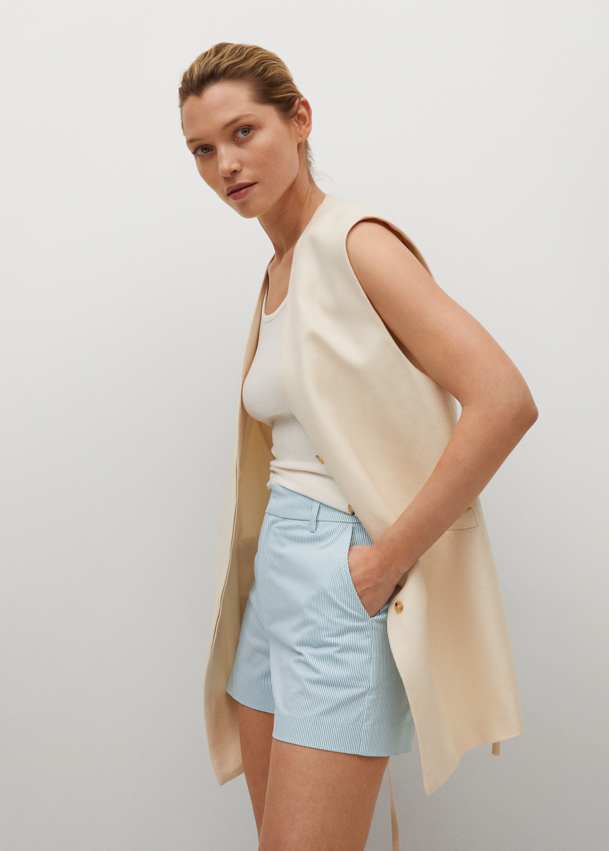 Pockets cotton shorts - Details of the article 1