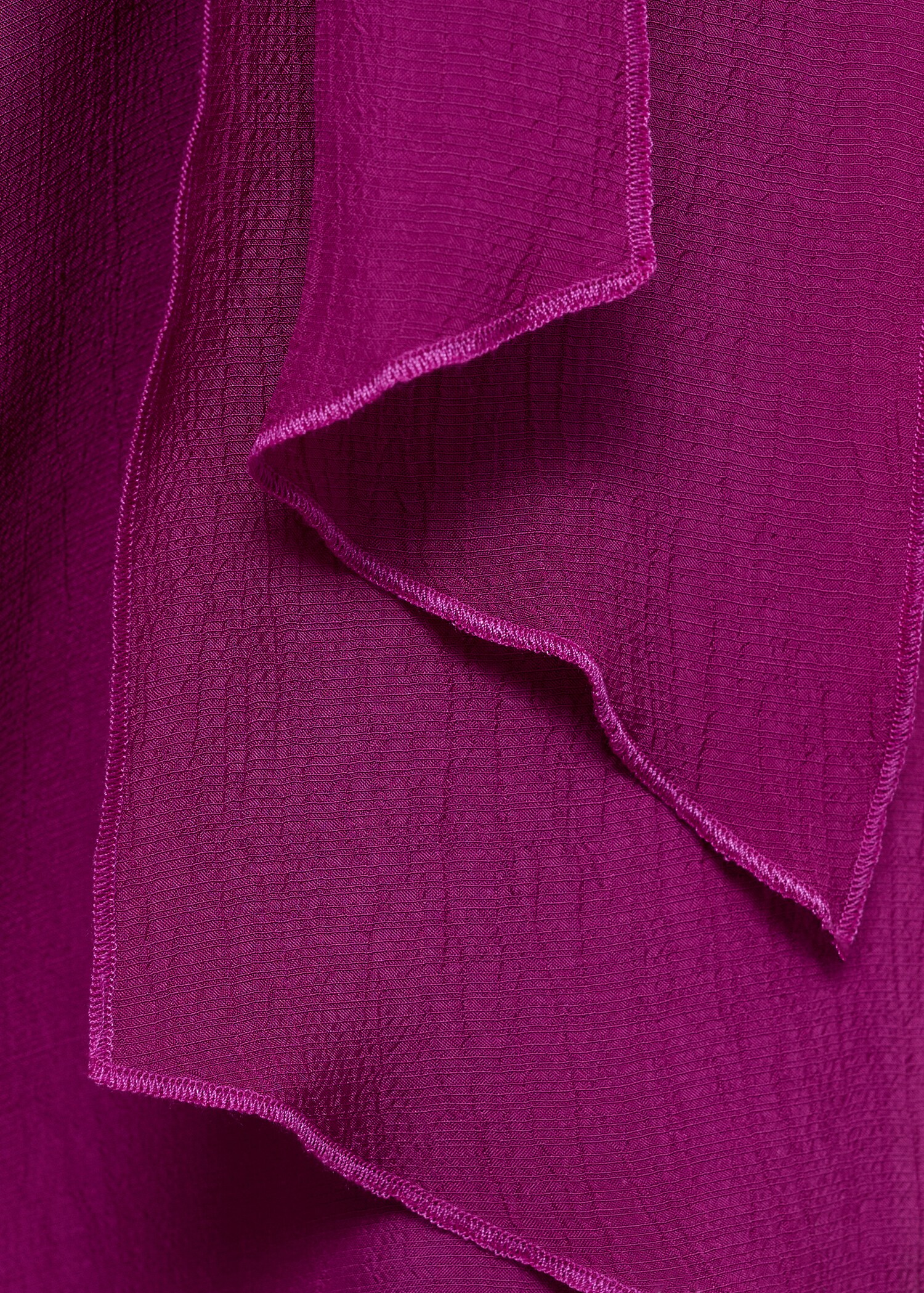 Long top with flower detail - Details of the article 8