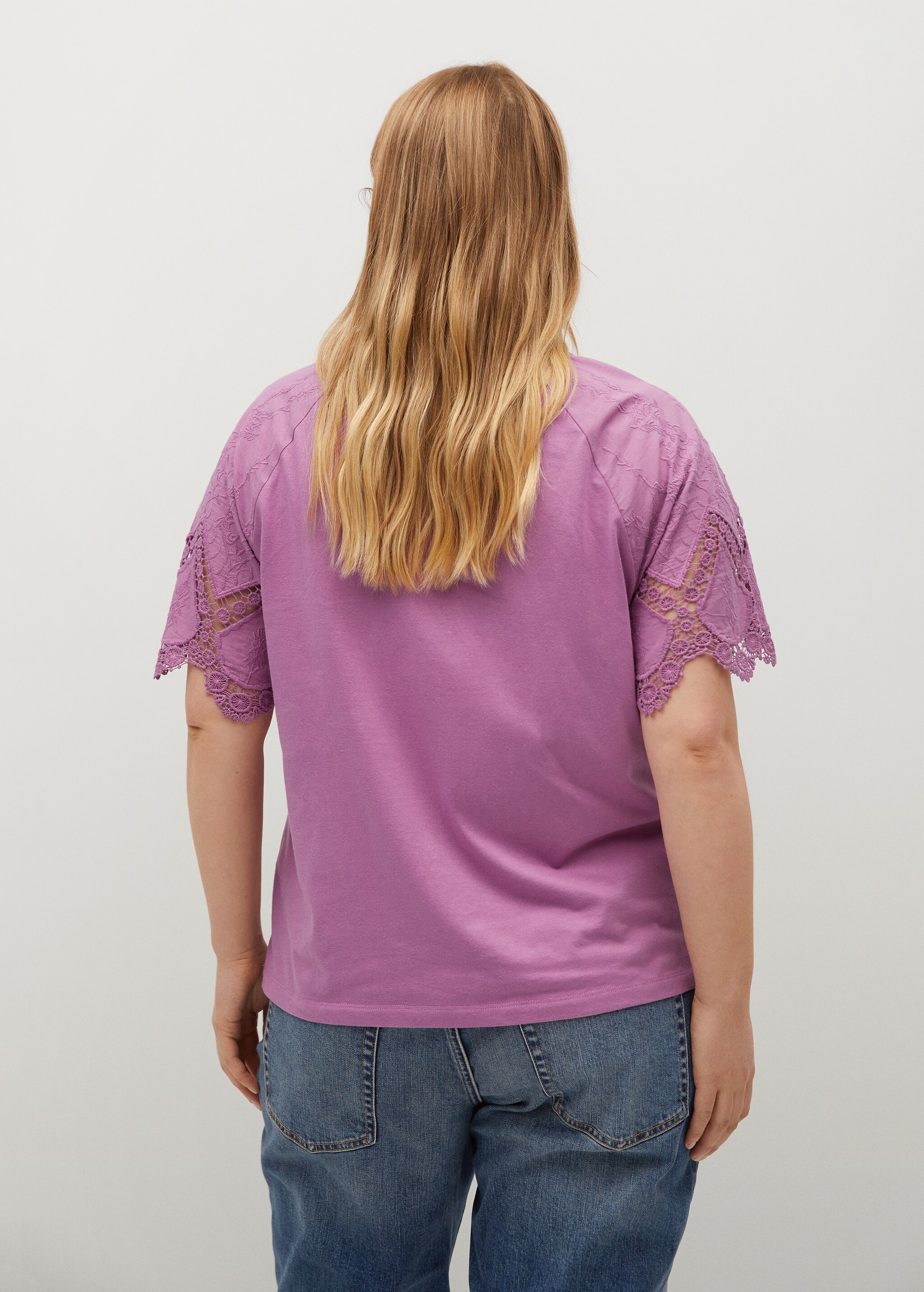 Camiseta manga bordada - Reverso del artículo