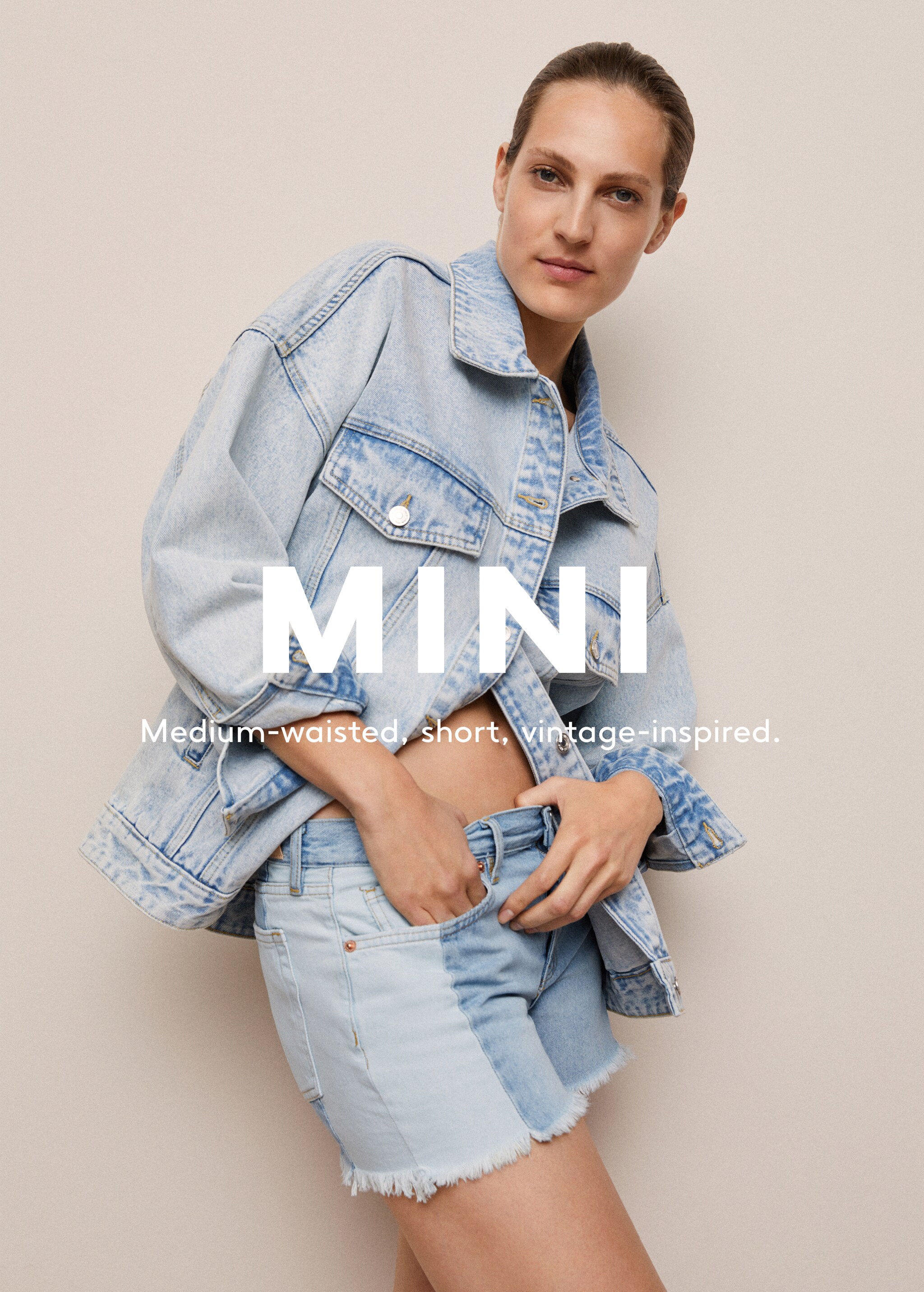 Contrast denim shorts - Details of the article 5