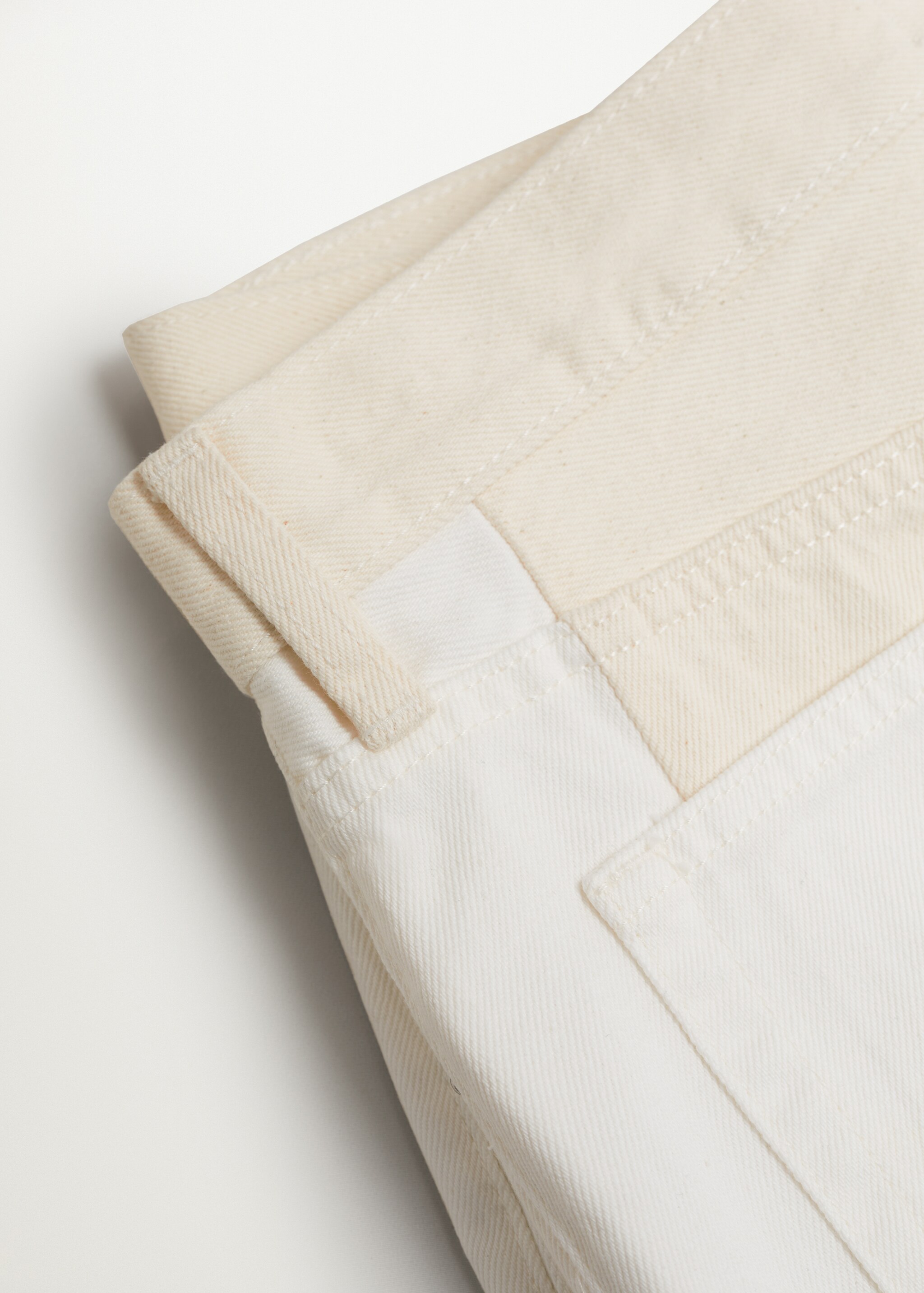 Contrast denim shorts - Details of the article 8