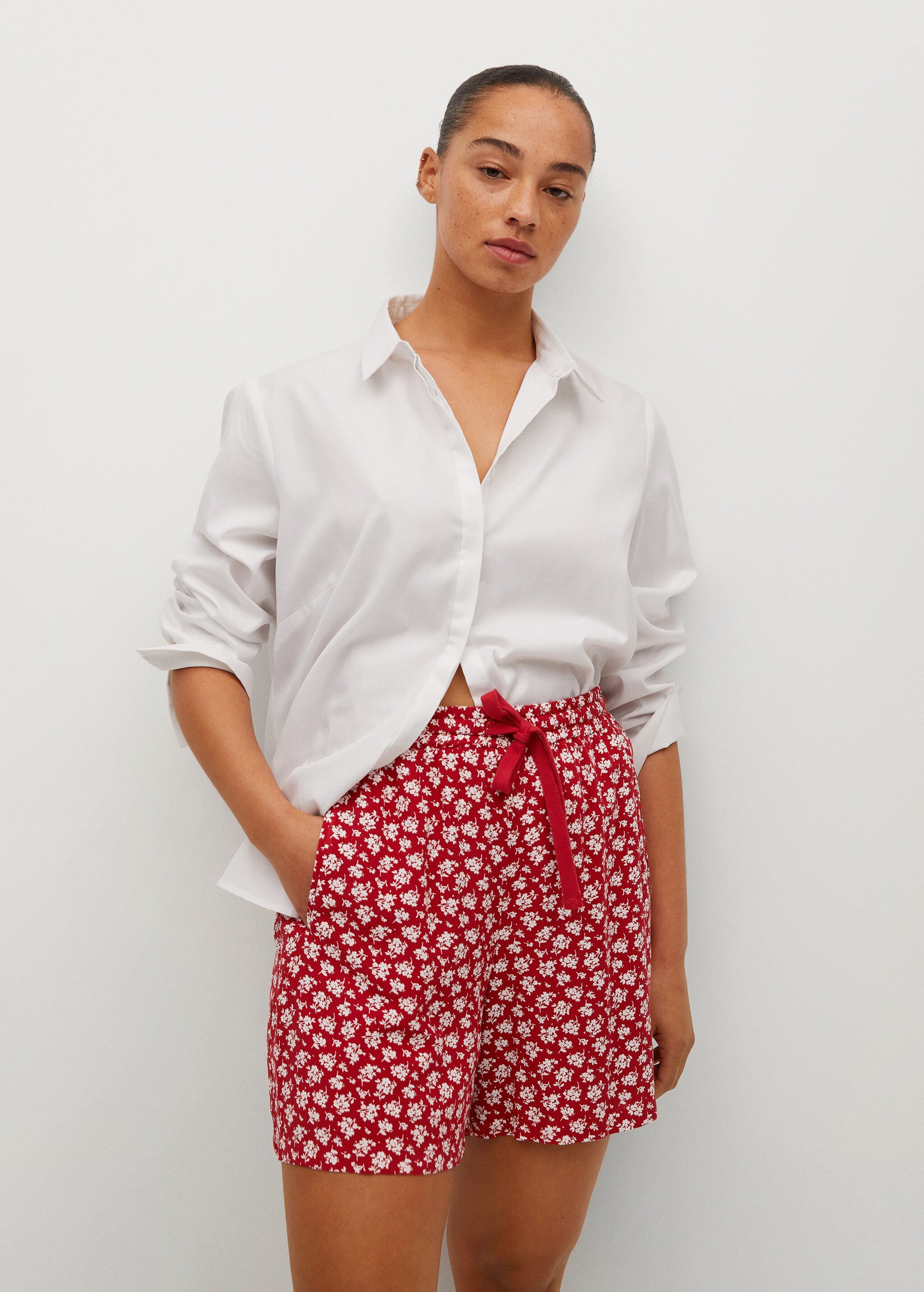 Printed flowy shorts - Details of the article 1