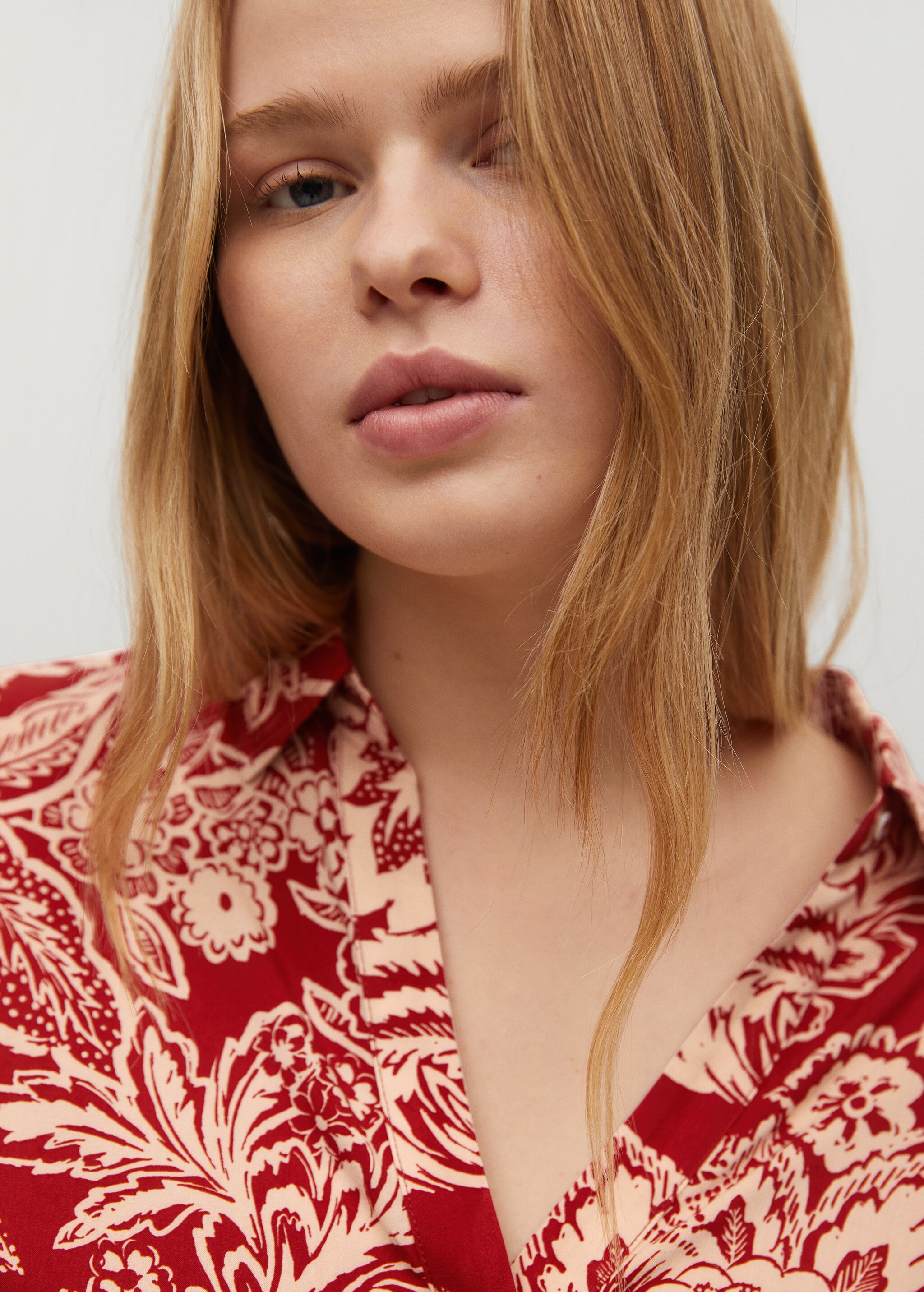 Flowy printed blouse - Details of the article 1