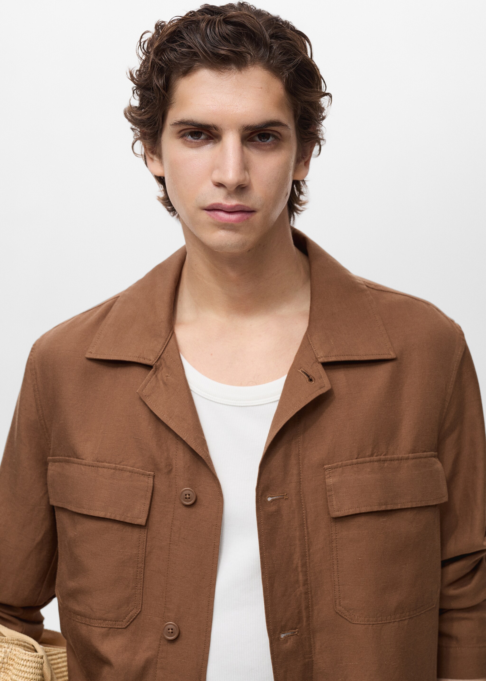 Bowling-style overshirt in a linen blend - Details of the article 1, Tobacco Brown. Ref: 87009208-00.