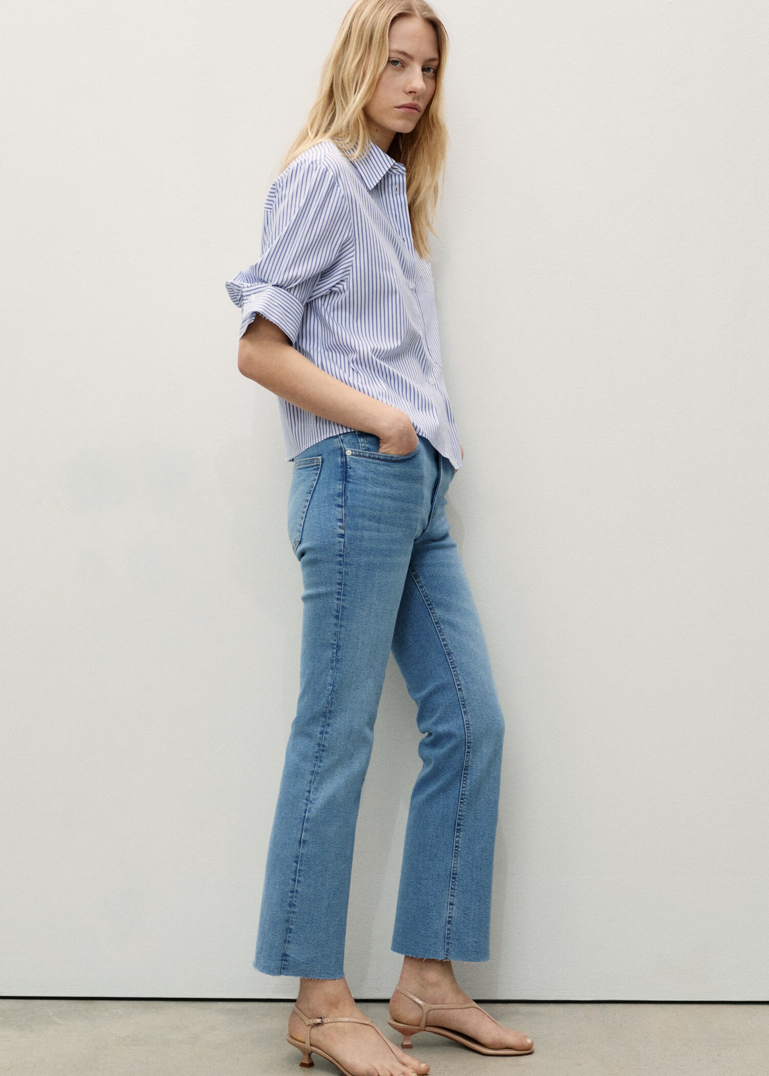 Sienna flared cropped jeans - Details of the article 6