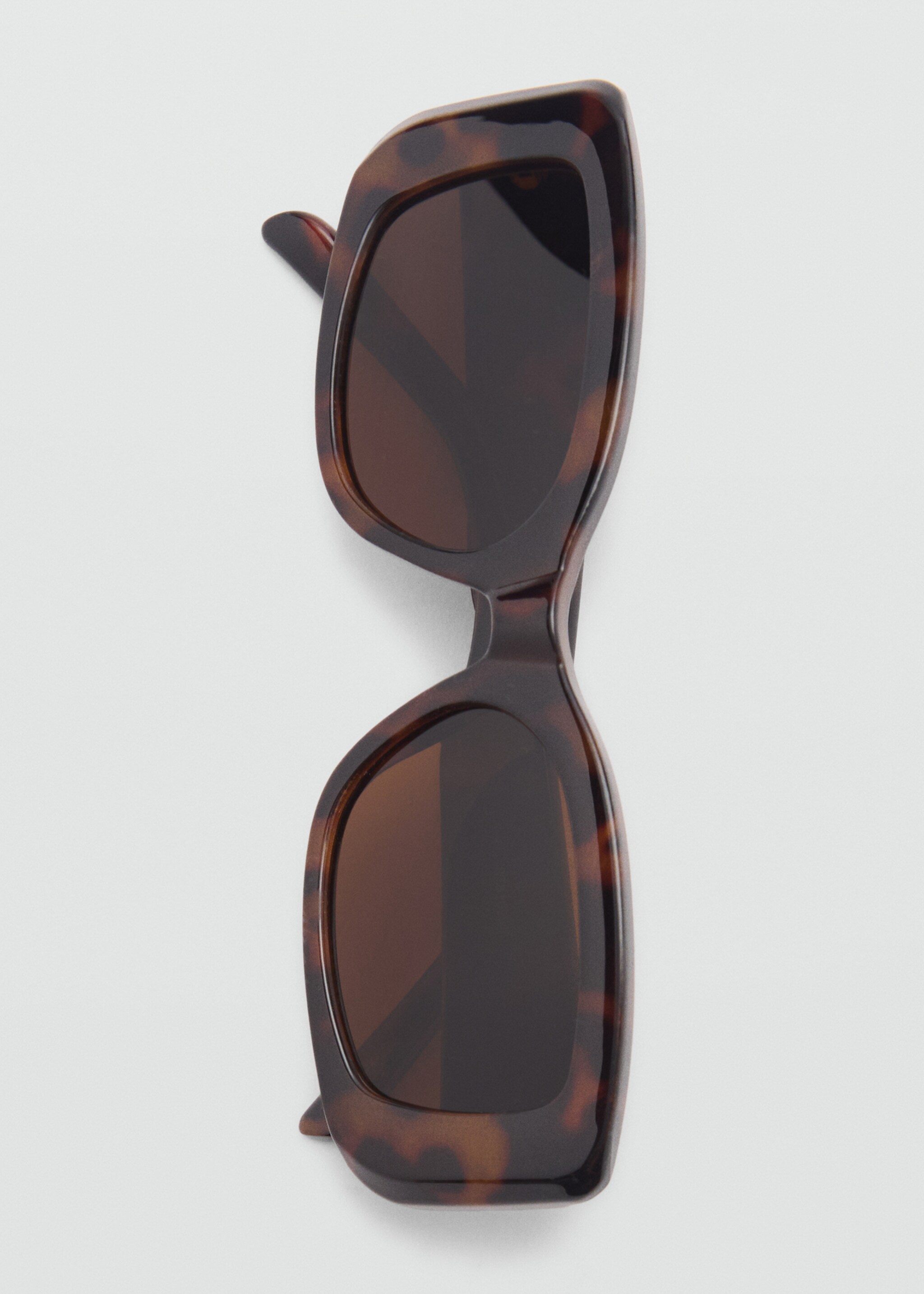 Zonnebril met vierkant montuur - Detail van het artikel 2, Chocoladebruin. Ref: 87010233-00.