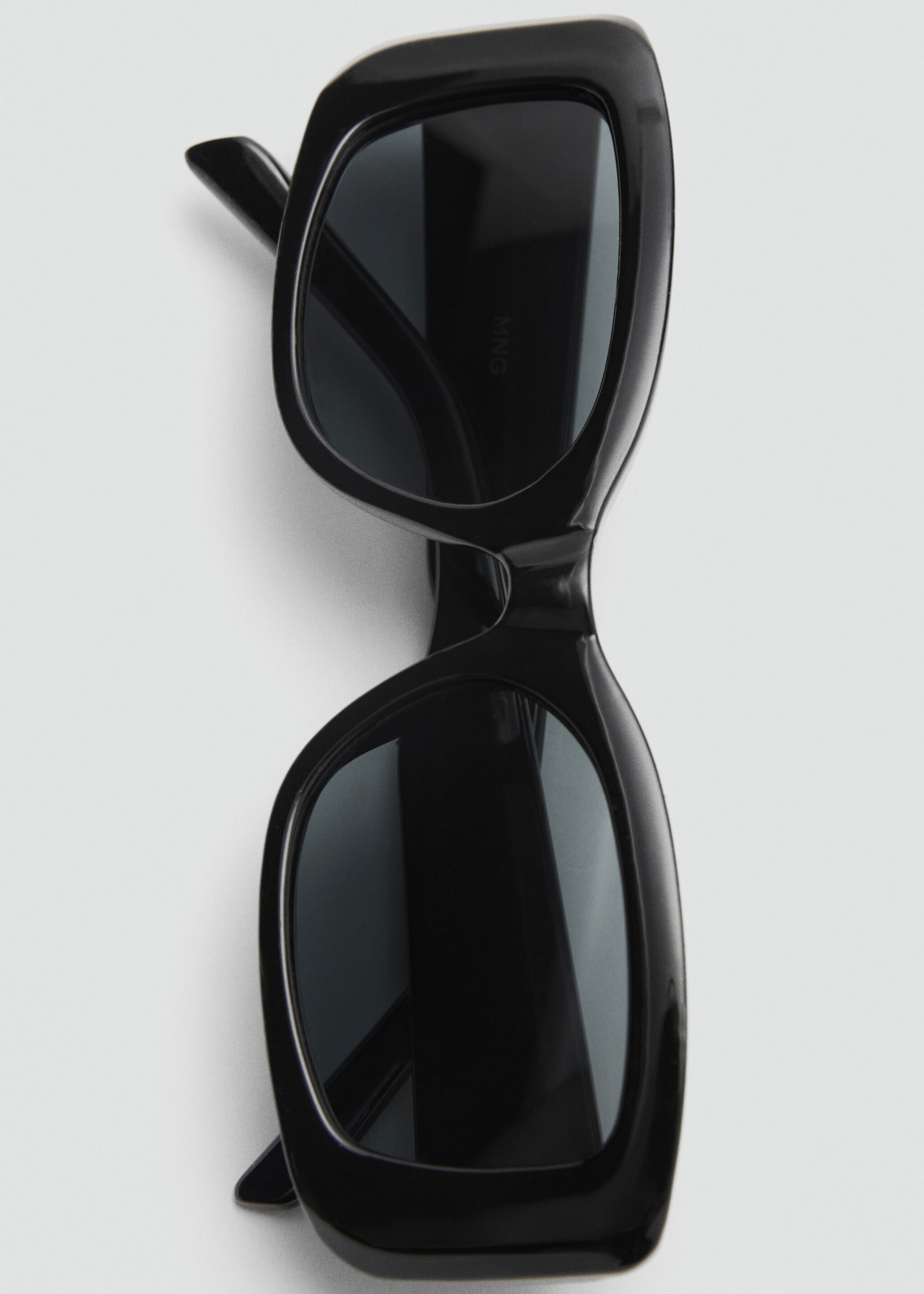 Squared frame sunglasses - Details of the article 2, Black. Ref: 87010233-00.