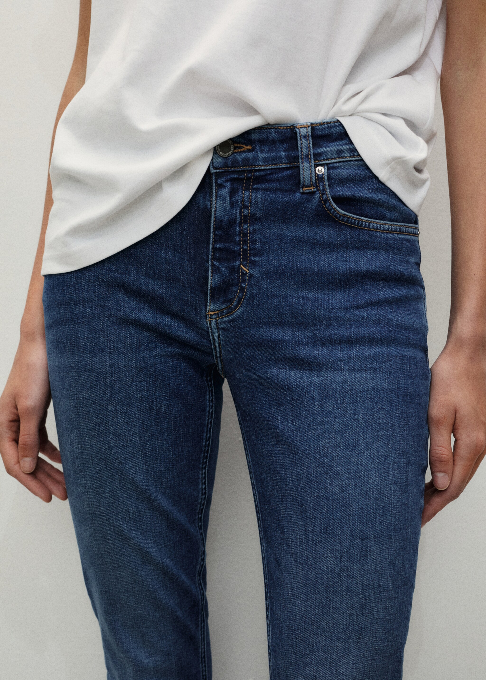 Mid-rise skinny jeans - Details of the article 3, Dark Blue. Ref: 87010248-00.