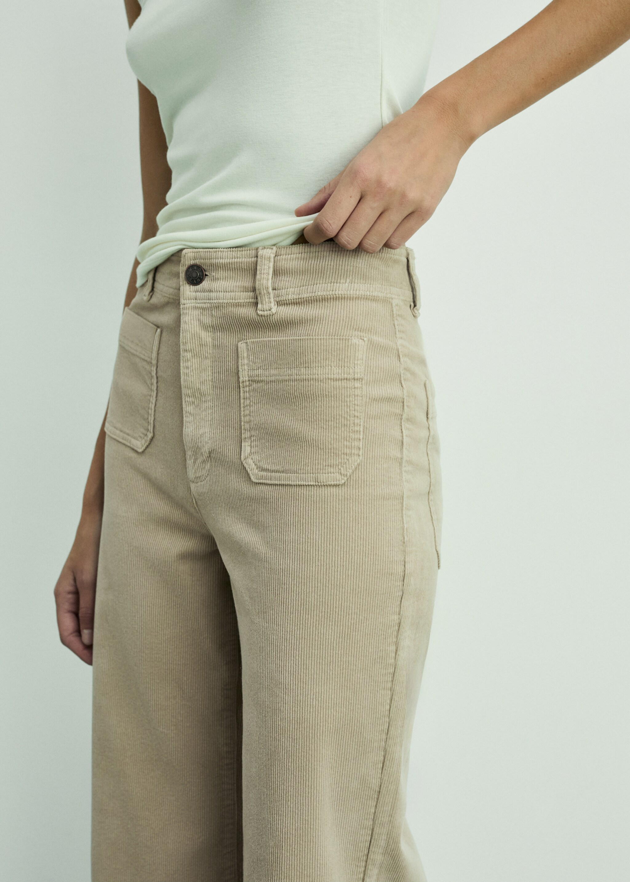 Catherin culotte corduroy trousers - Details of the article 6, Ecru. Ref: 87010256-00.