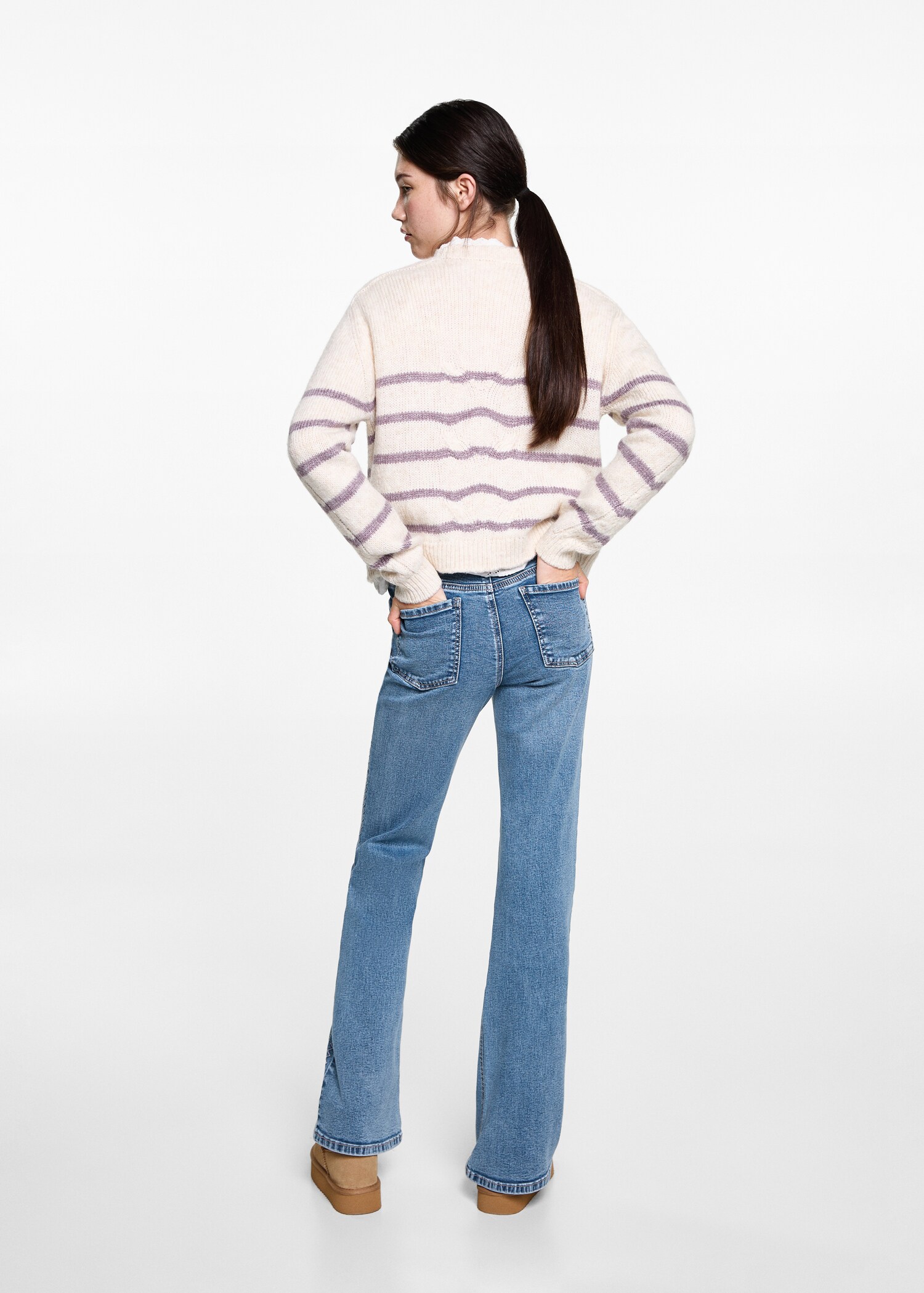 Jeans detalles bordados - Reverso del artículo