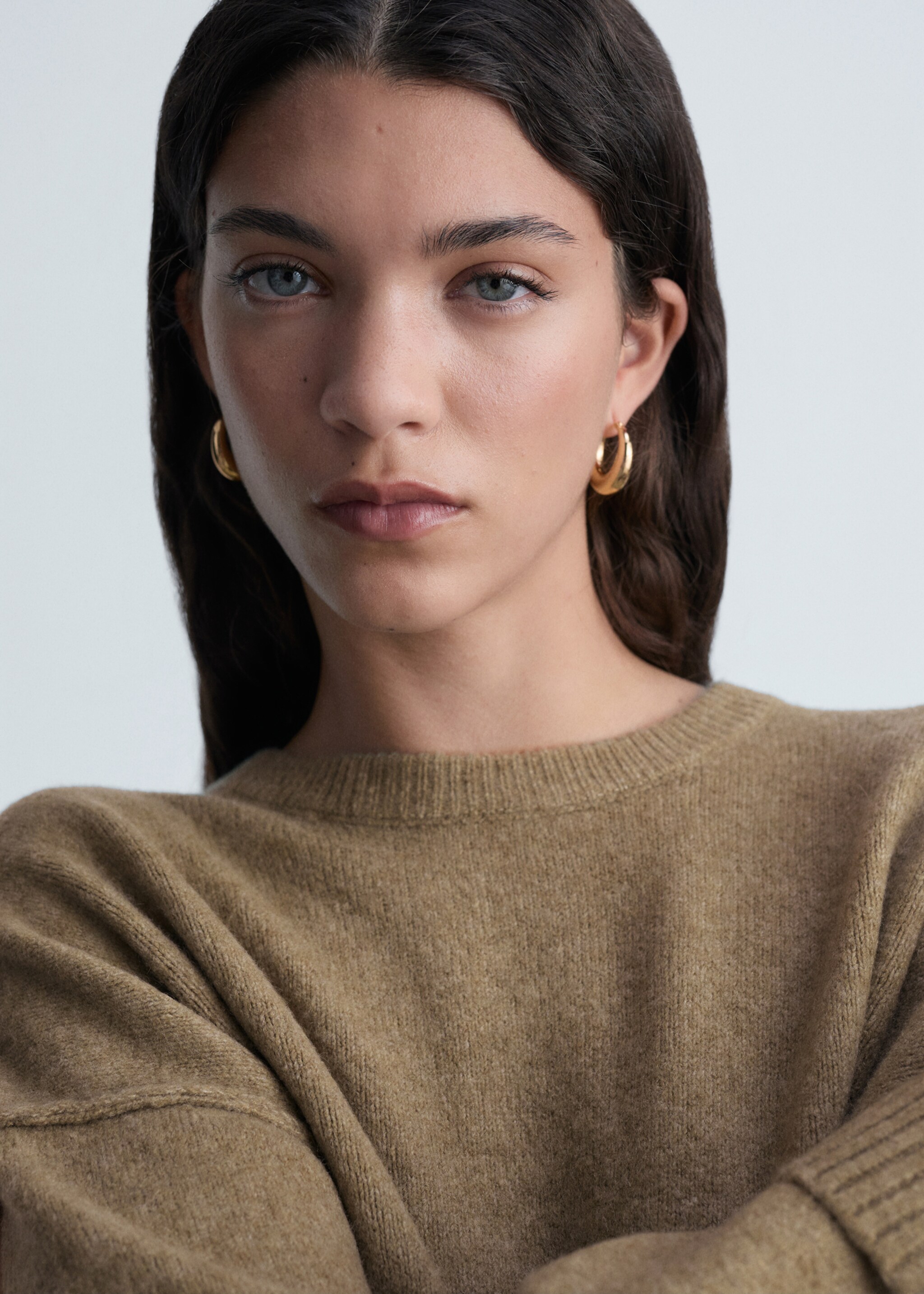 Rolled-up sleeves sweater - Details of the article 1, Medium Green. Ref: 87010291-00.