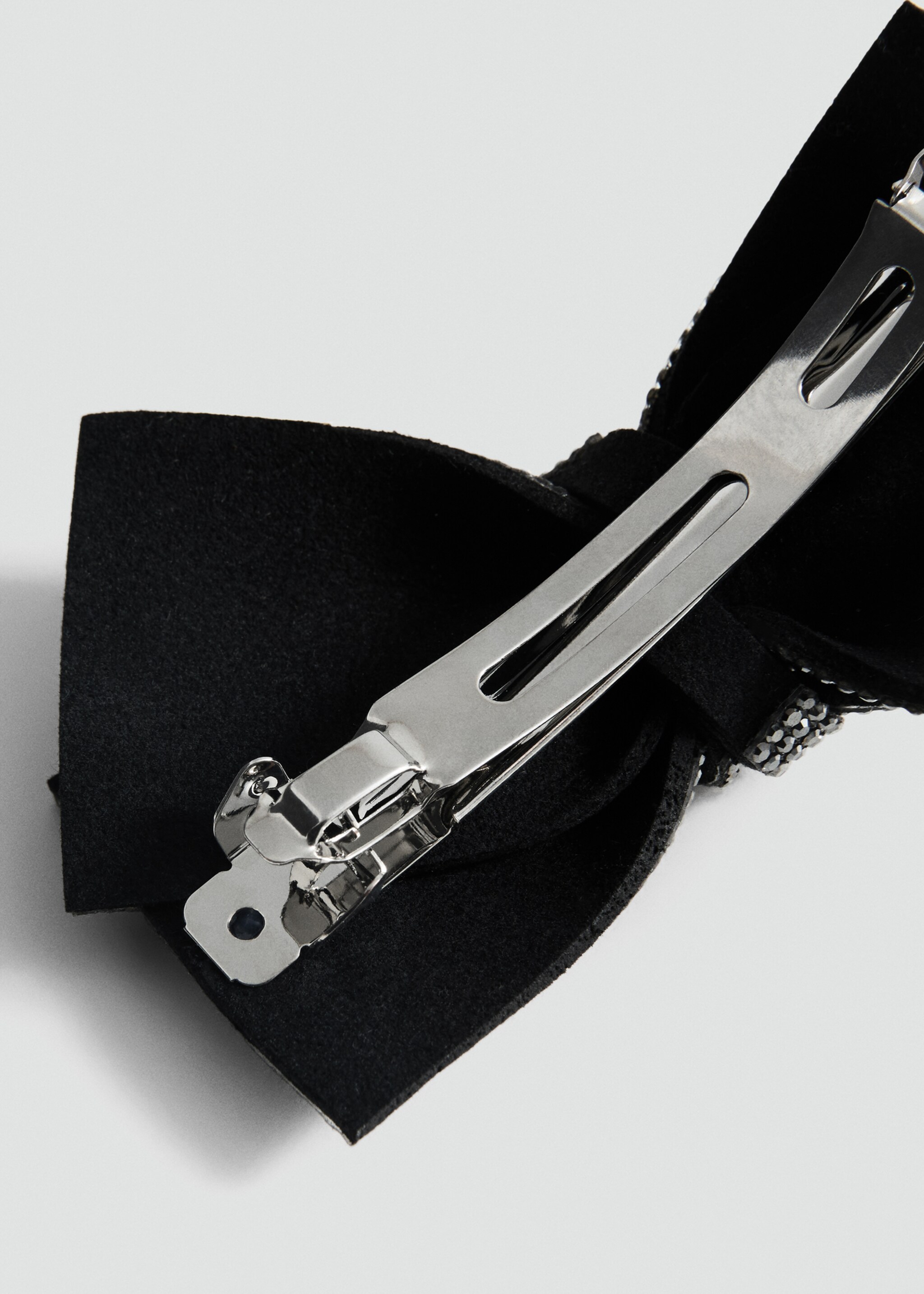 Pince à cheveux nœud - Plan moyen, Noir. Ref: 87010302-00.