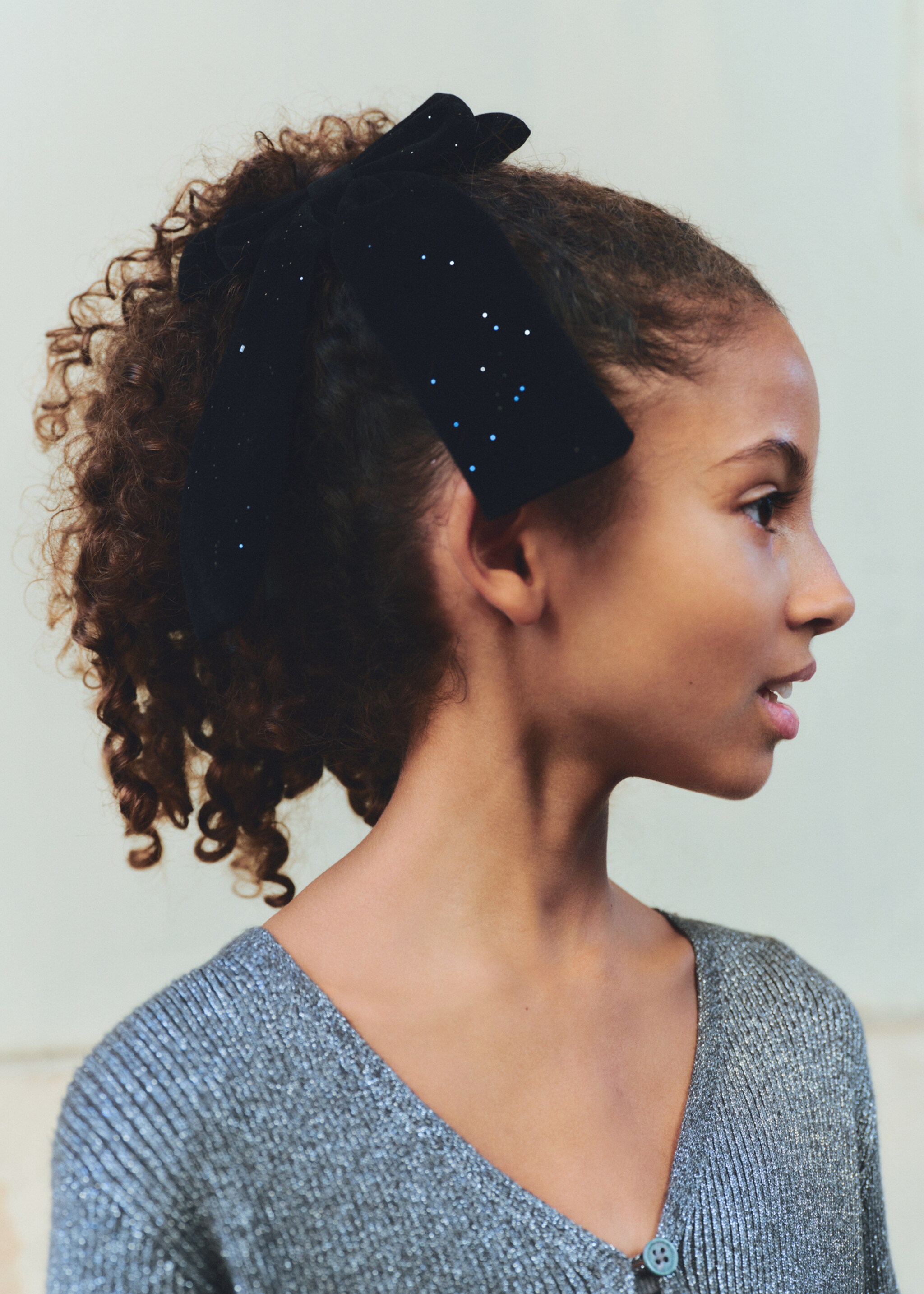 Bow hairclip - Details of the article 5, Black. Ref: 87010311-00.