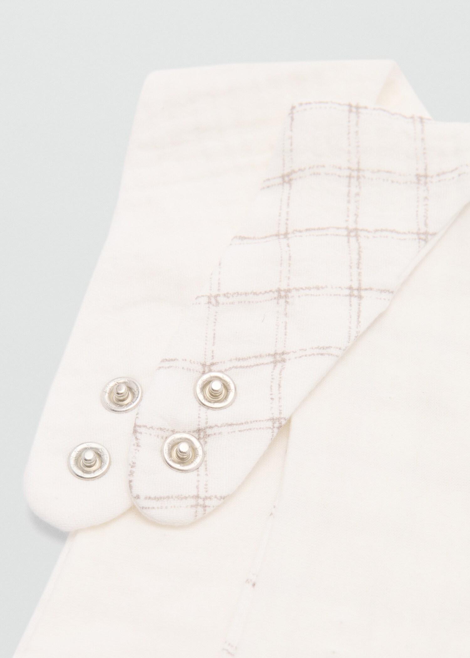 2 Printed bibs pack - Details of the article 1