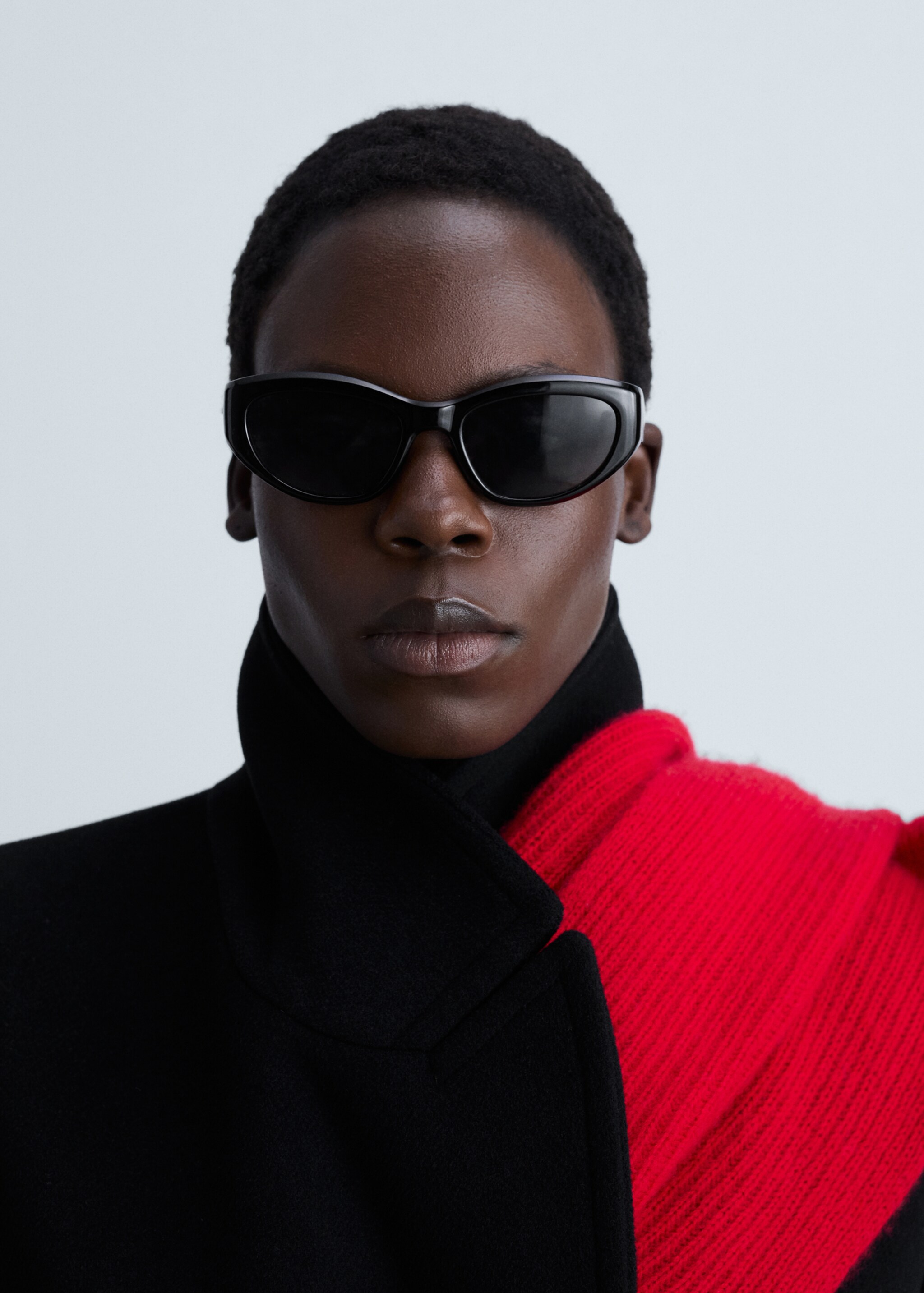 Wool coat with lapels - Details of the article 1, Black. Ref: 87010345-00.